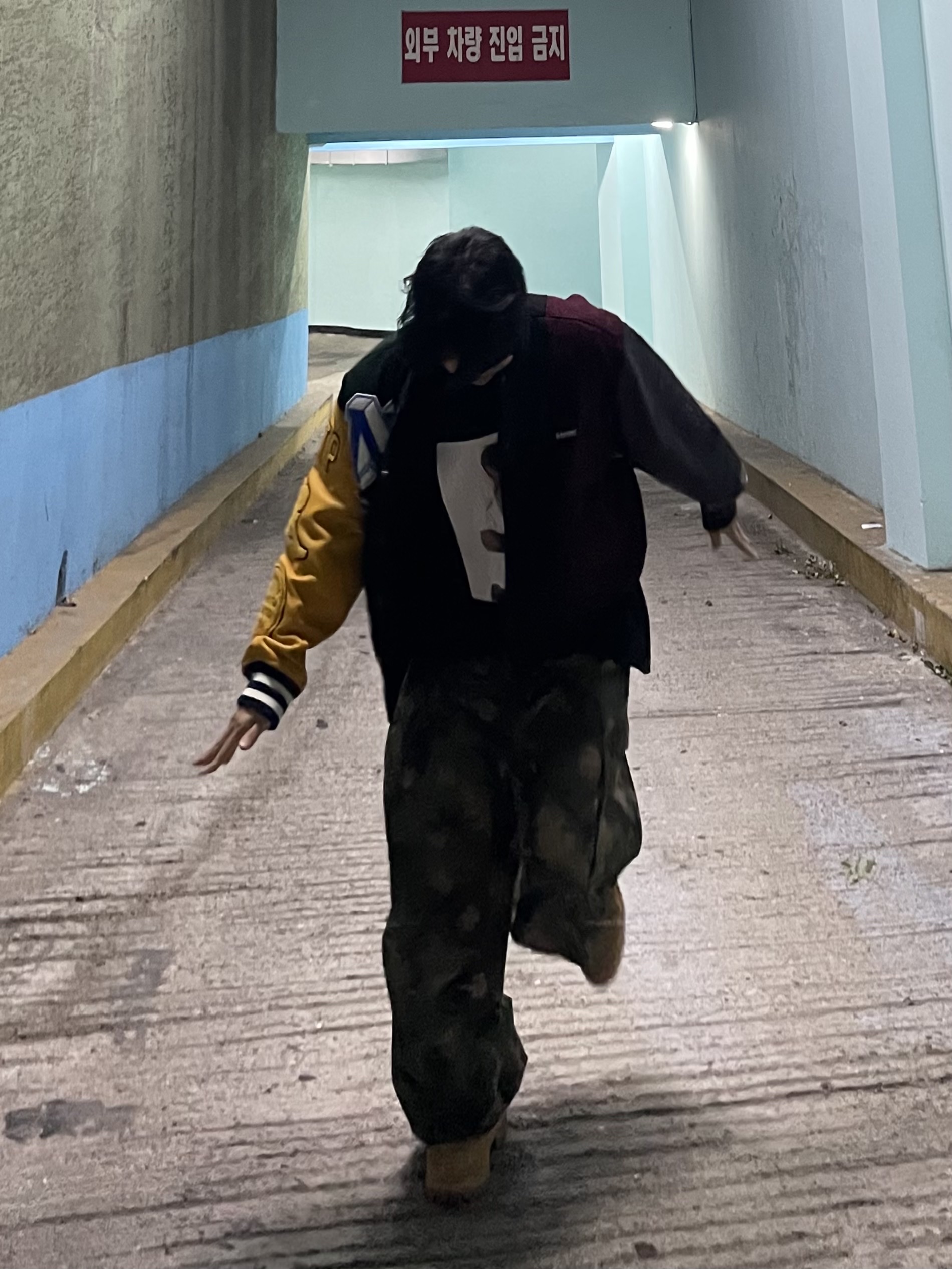 Supreme x MM6 Maison Margiela Split Varsity Jacket Multicolor - 24SS, Supreme Tyler The Creator T-Shirt Black - 24FW 착용 스타일 - 2
