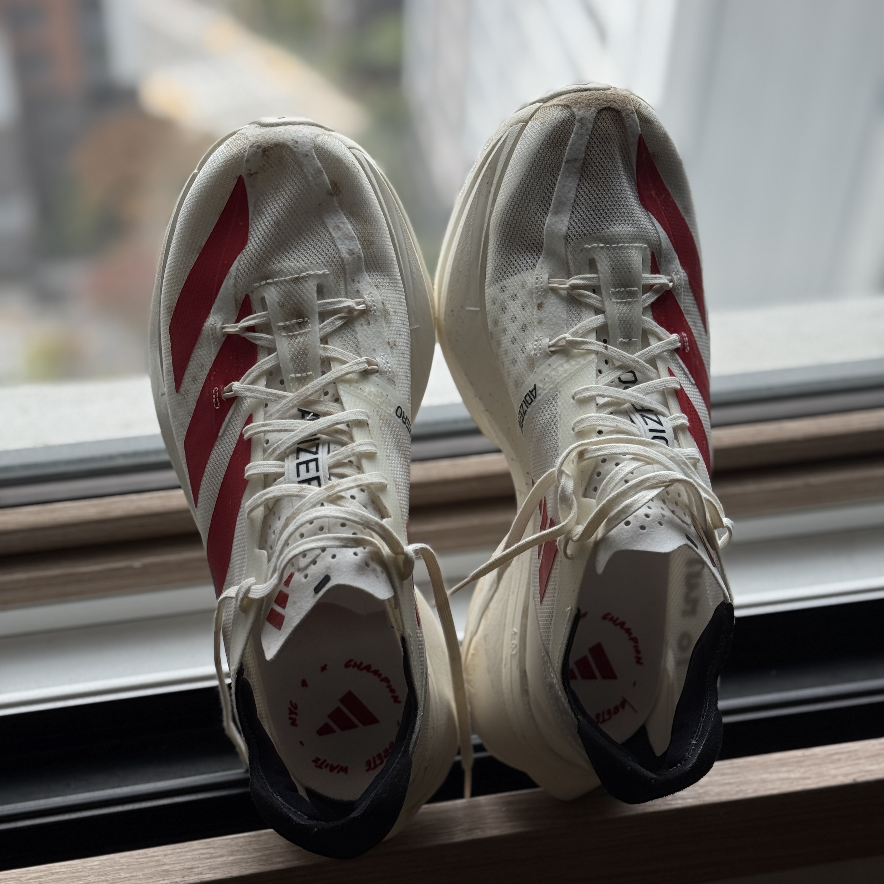 Adidas Adizero Adios Pro 3 Off White Better Scarlet 착용 스타일