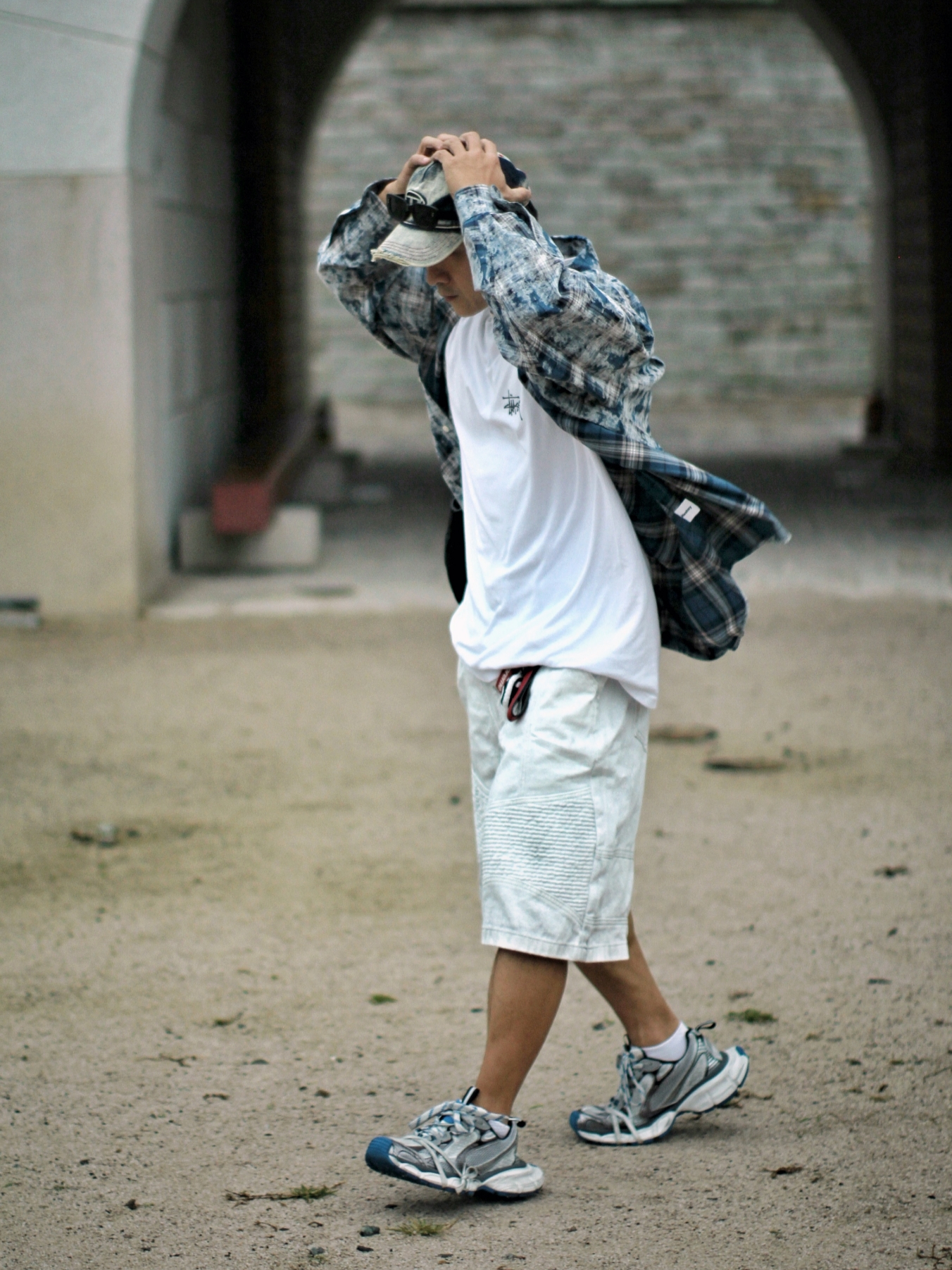 Diesel C-Seymon Treated Denim Baseball Cap Blue White, Stussy Basic Stussy T-Shirt White 2024, 2025 착용 스타일 - 3