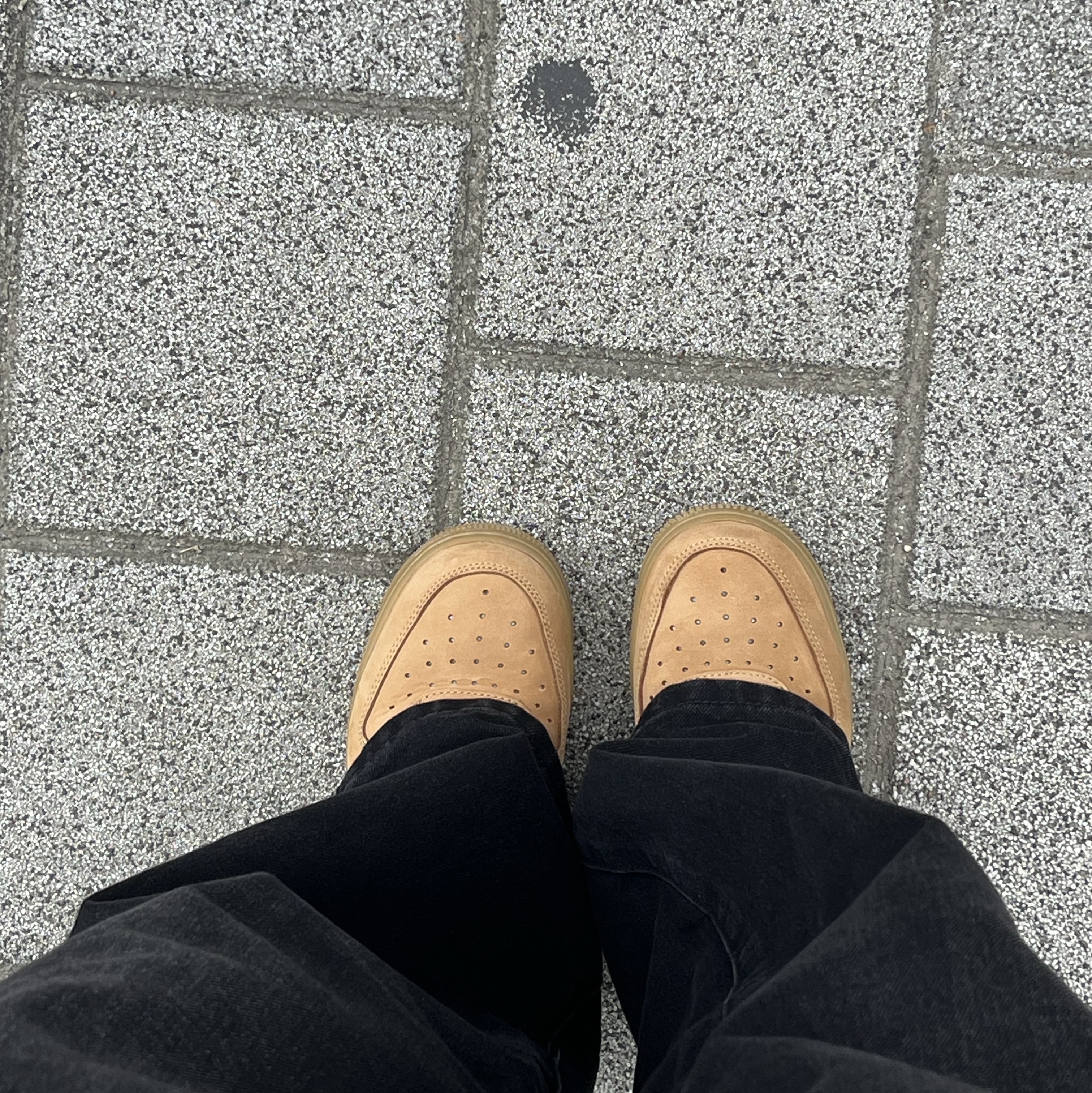(W) Nike Air Force 1 '07 WB Flax Wheat 착용 스타일