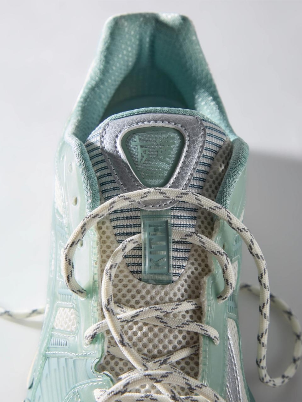 Asics x Ronnie Fieg Gel-Kayano 12.1 Cream Sage 착용 스타일