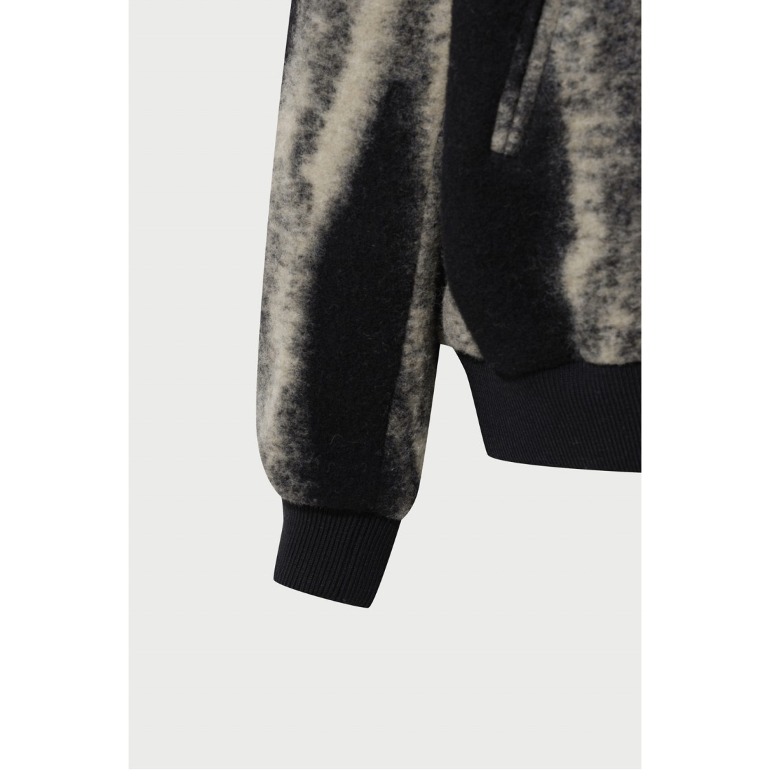 이로 오니스페 점퍼 블랙(Iro Onispe Jumper Black) - 5