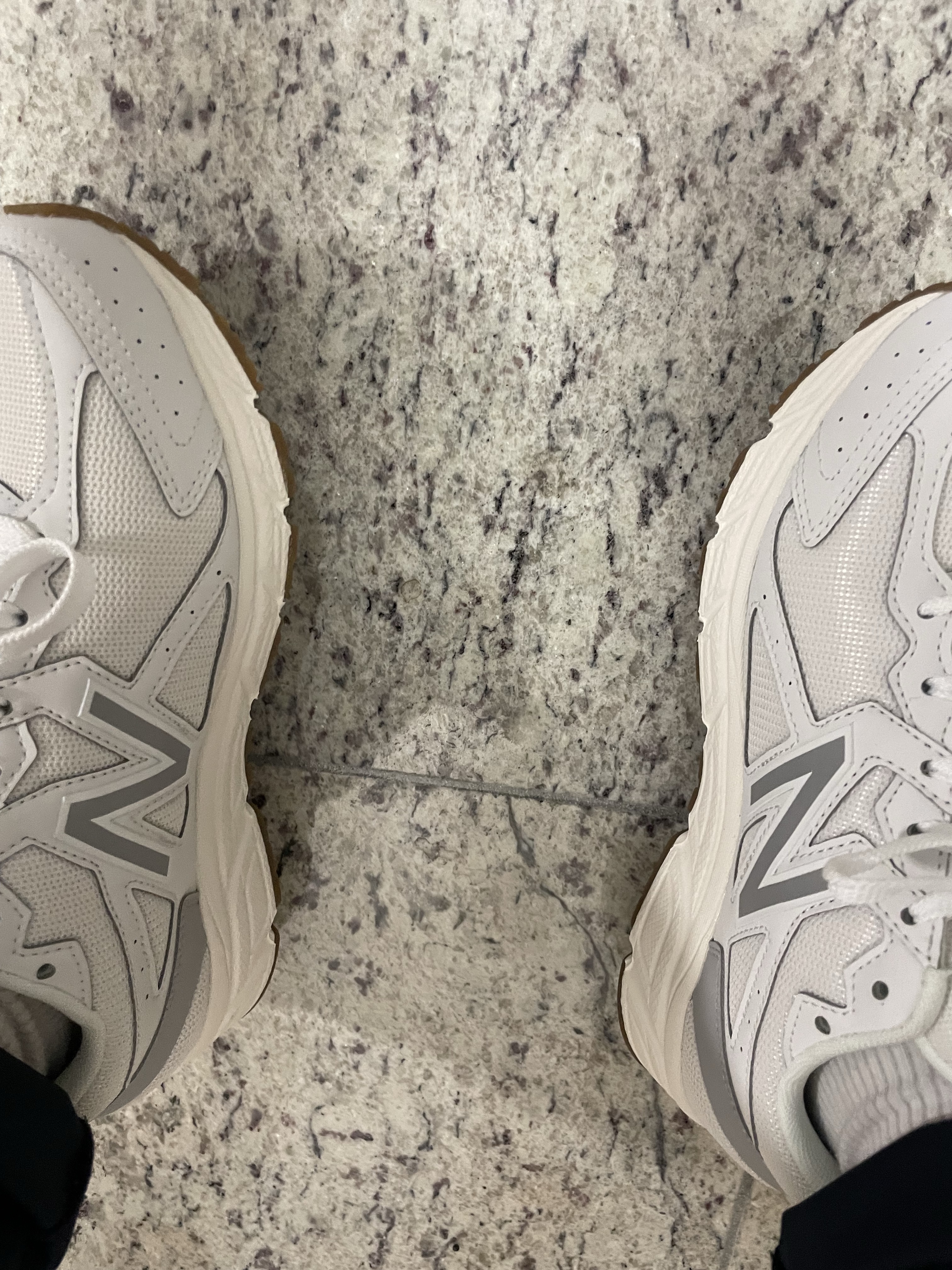 (W) New Balance 480v5 Graphic White - 4E XXWide 착용 스타일