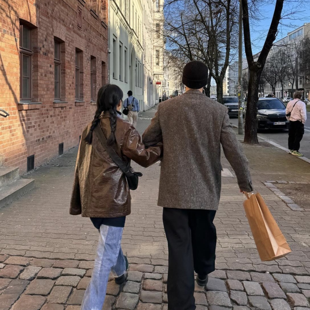 Jordan 1 x Travis Scott Retro Low OG SP Black Phantom, On Running x Post Archive Faction (Paf) Cloudmonster 2 Black Magnet 착용 스타일 - 7