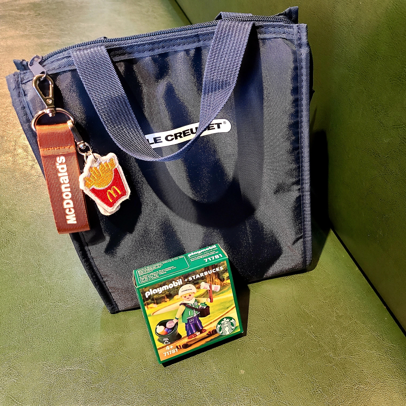 McDonald's Double Quarter Pounder Cheese Mini Pouch & Key Ring Set, Starbucks x Playmobil Buddy Peter 착용 스타일 - 1