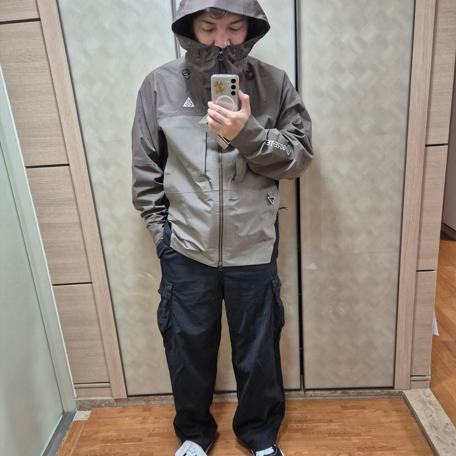 Nike ACG Storm-Fit ADV Gore-Tex Misery Ridge Jacket Iron Stone - Asia 착용 스타일