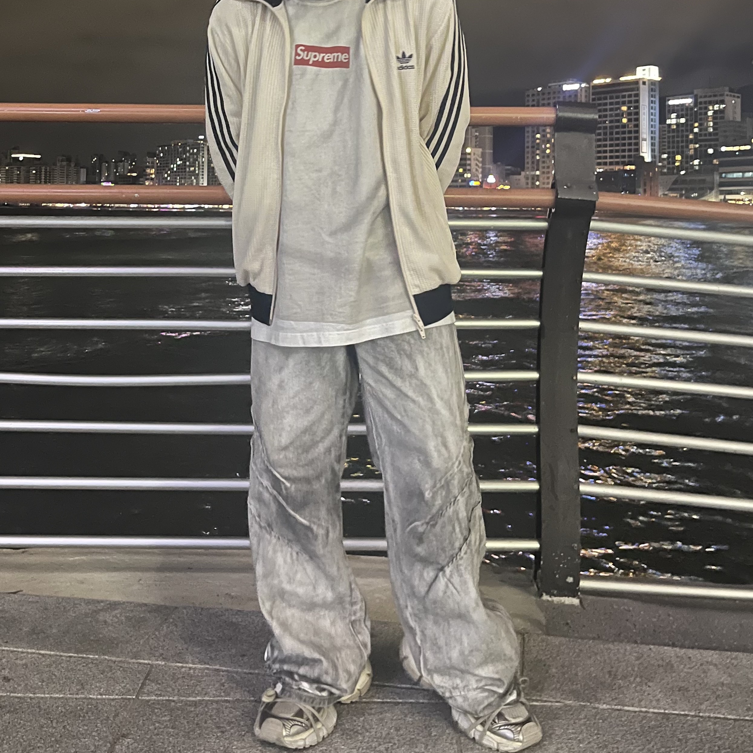 Balenciaga 3XL Sneakers Beige, Adidas Waffle Beckenbauer Track Top Wonder White - KR Sizing 착용 스타일 - 1