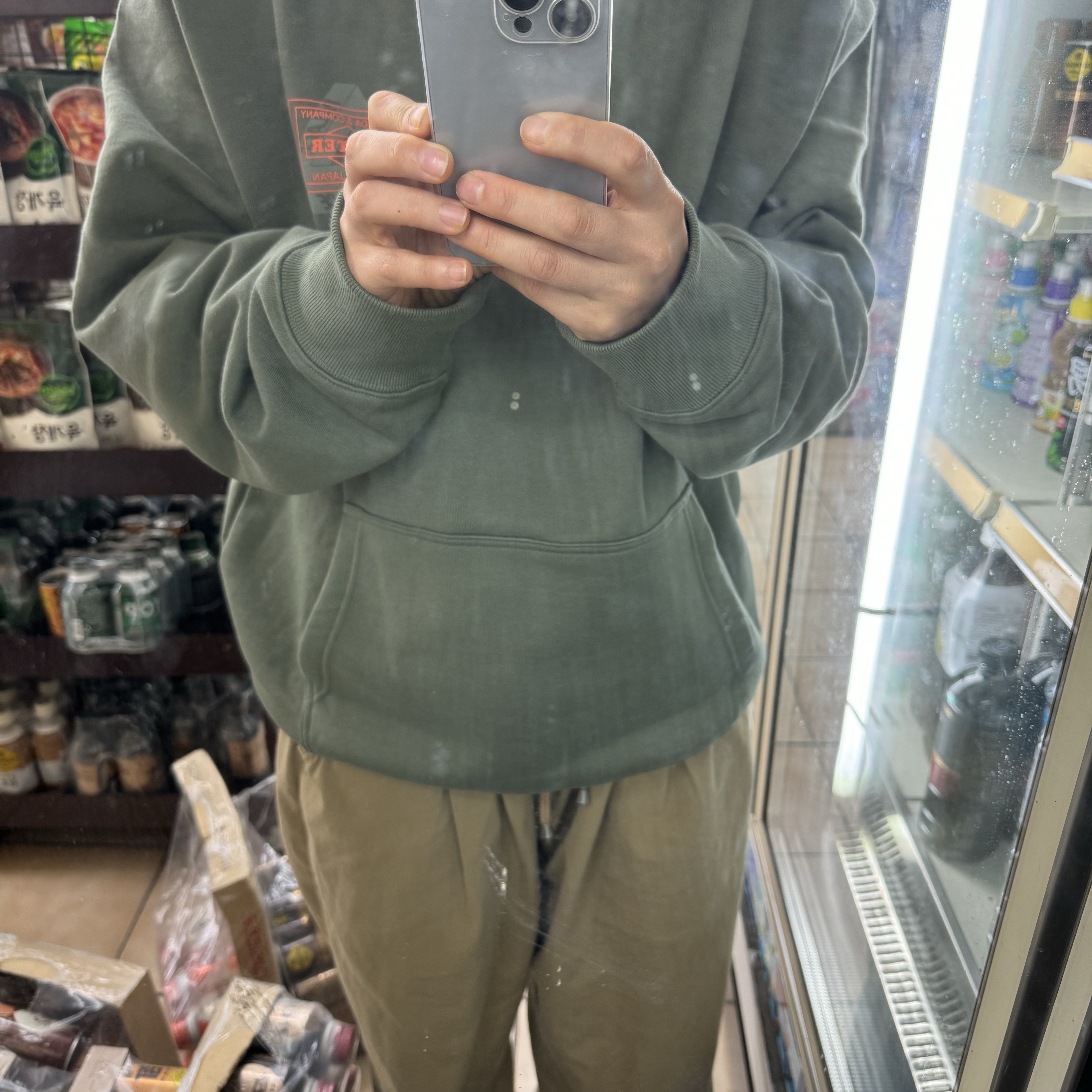 Palace x Porter Hoodie Olive - 24FW 착용 스타일