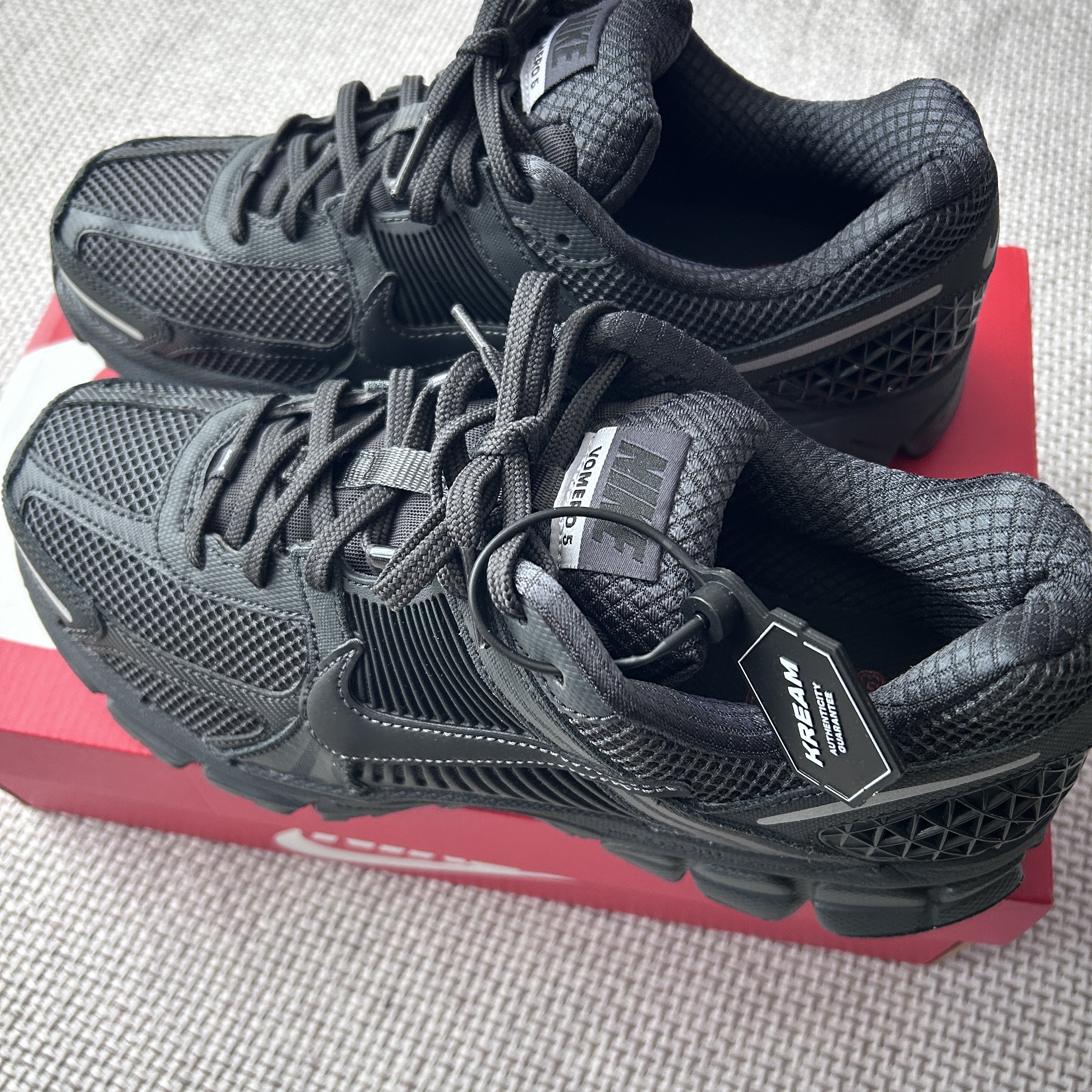 Nike Zoom Vomero 5 SP Anthracite 2023 착용 스타일
