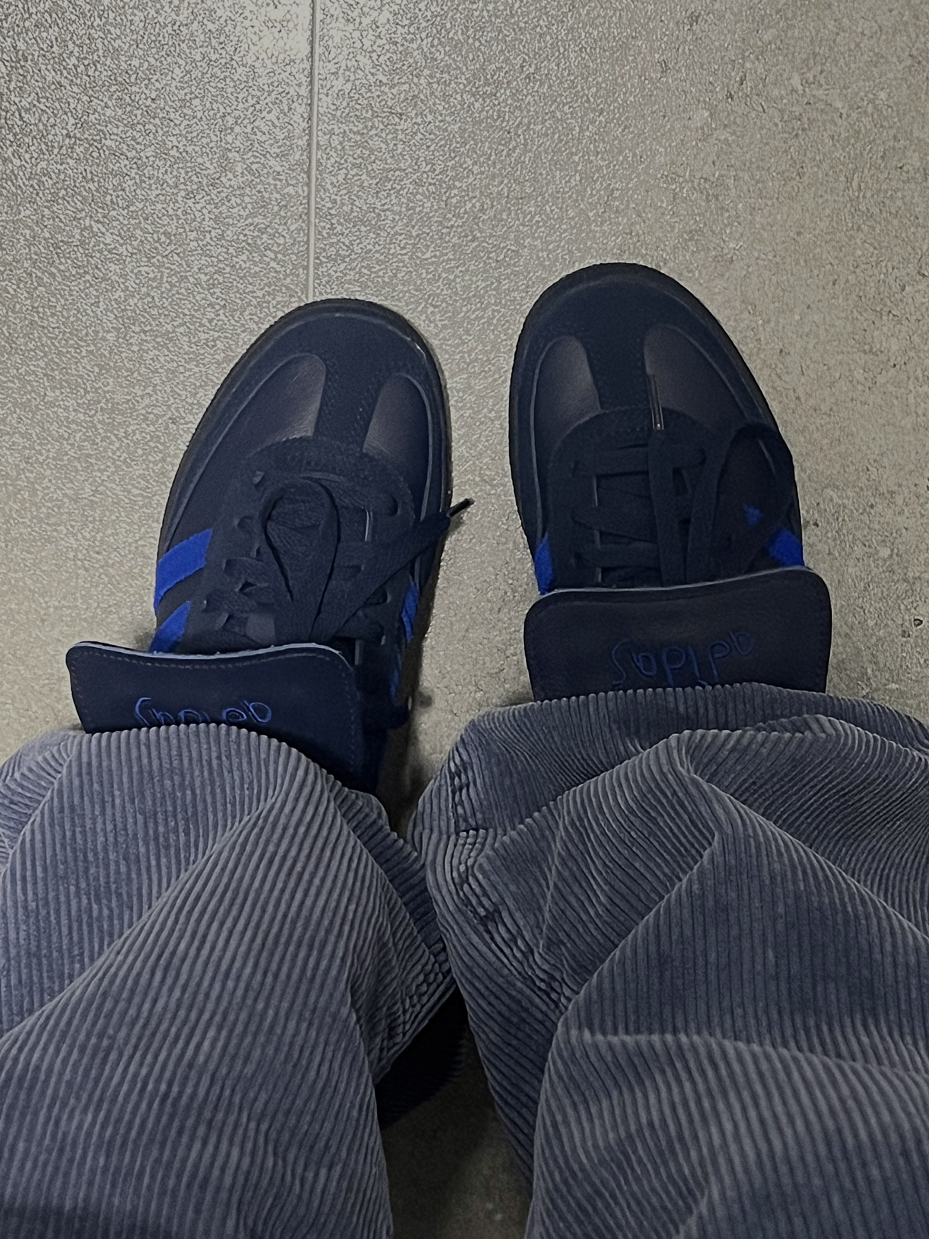 Adidas Spezial Handball Night Indigo Power Blue 착용 스타일 - 6