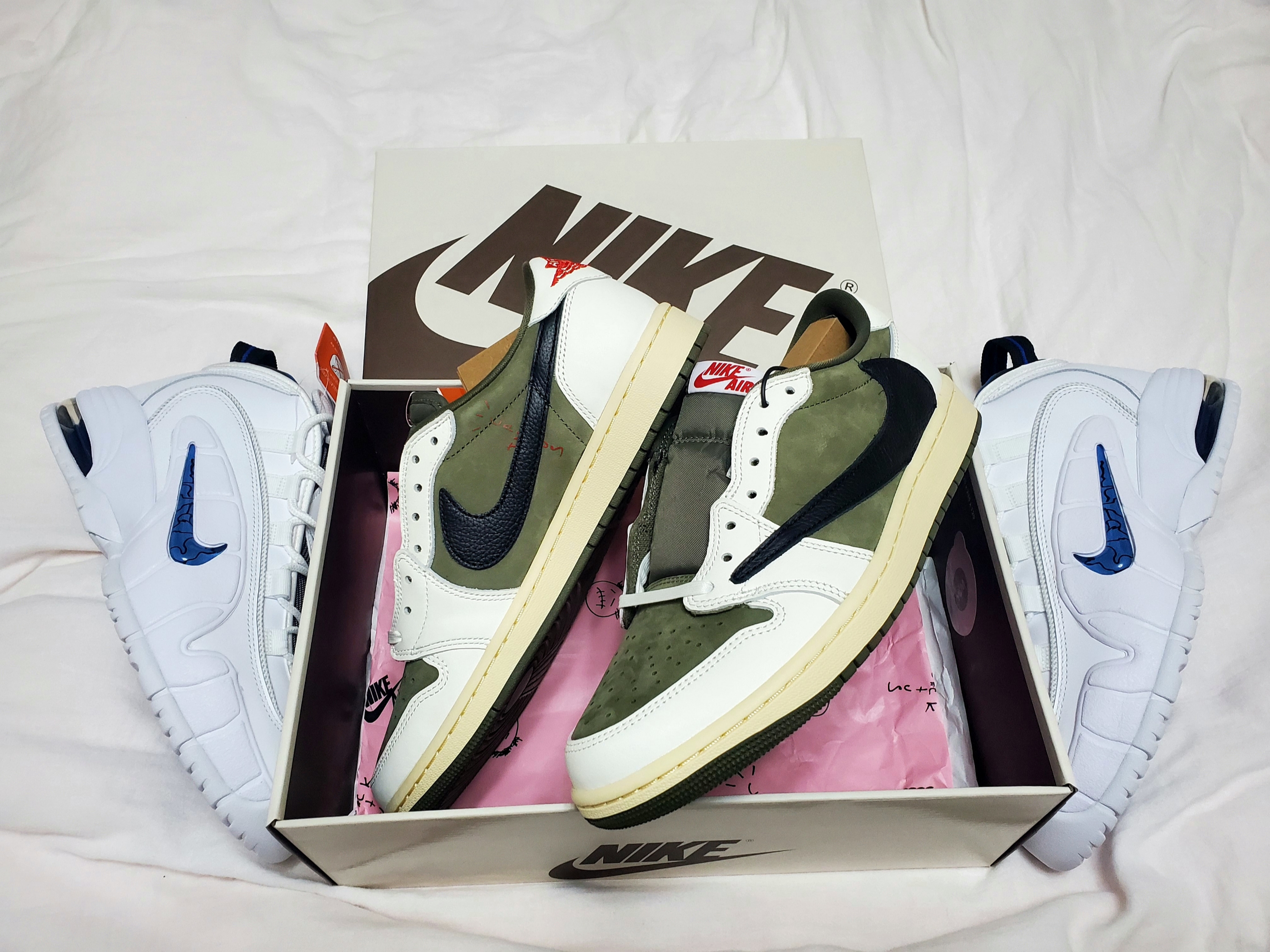 Jordan 1 x Travis Scott Retro Low OG SP Reverse Olive, Nike Air Max Penny 1 Home 착용 스타일