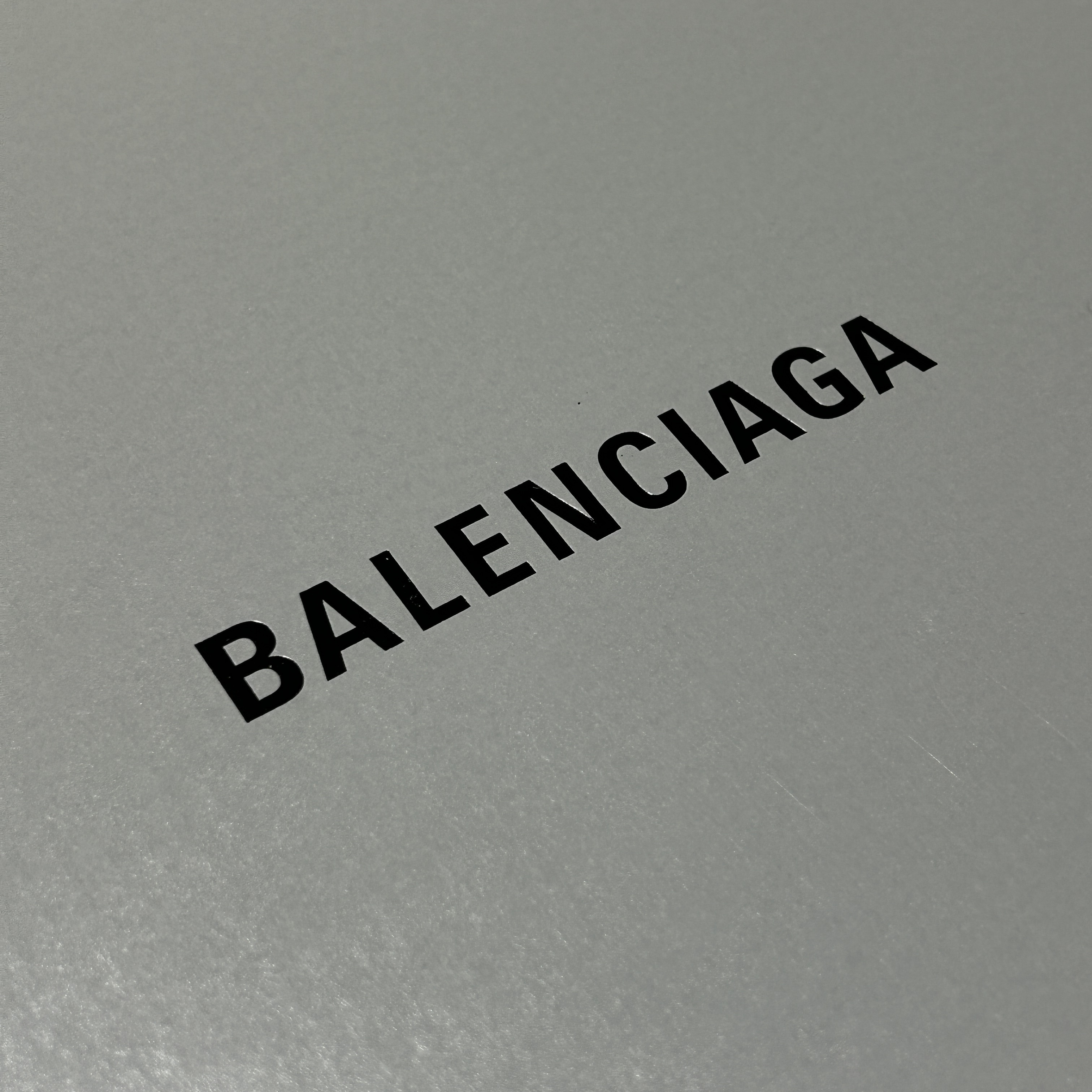Balenciaga 3XL Sneakers Light Beige 착용 스타일 - 1