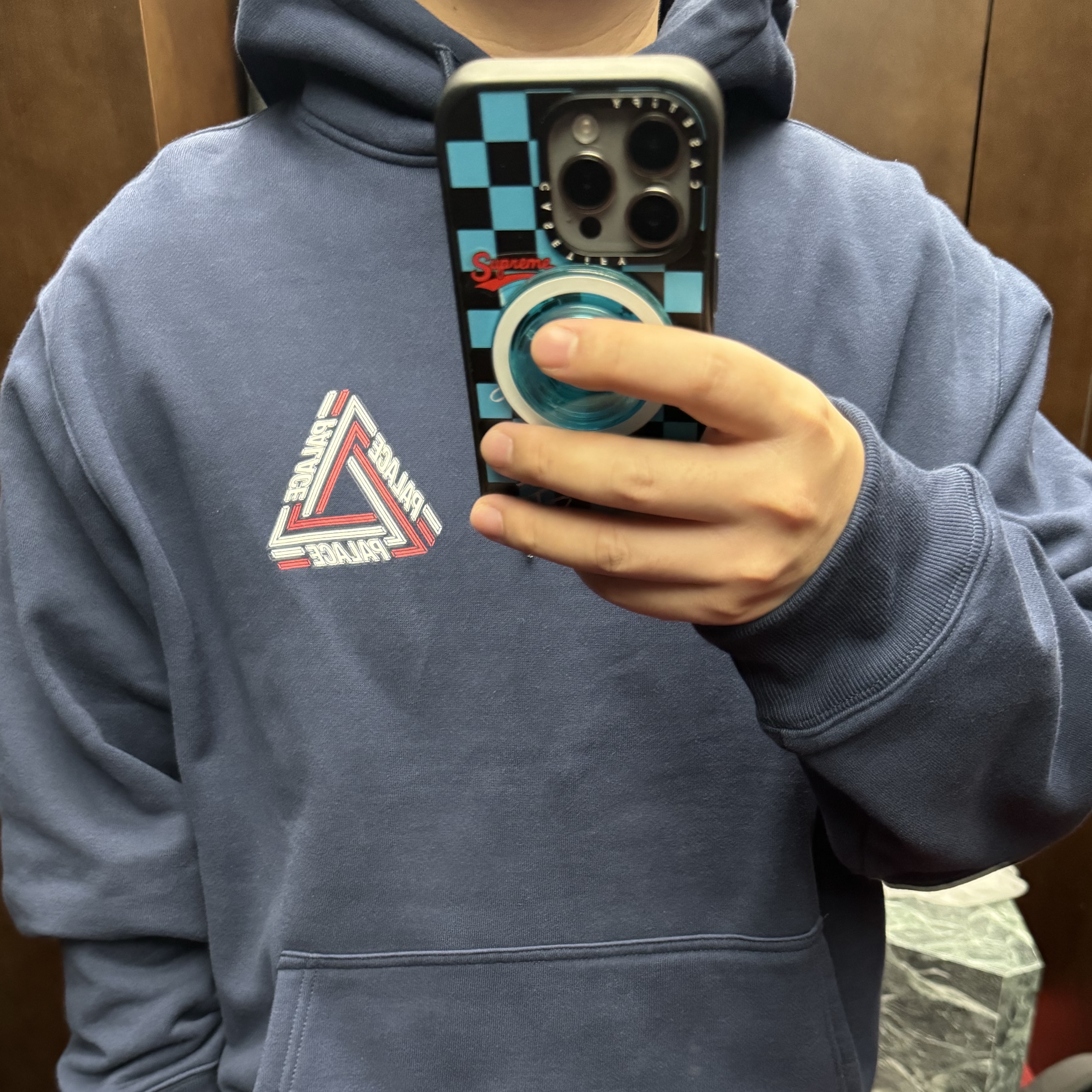 Palace Tri-Line Hood Navy - 24FW 착용 스타일