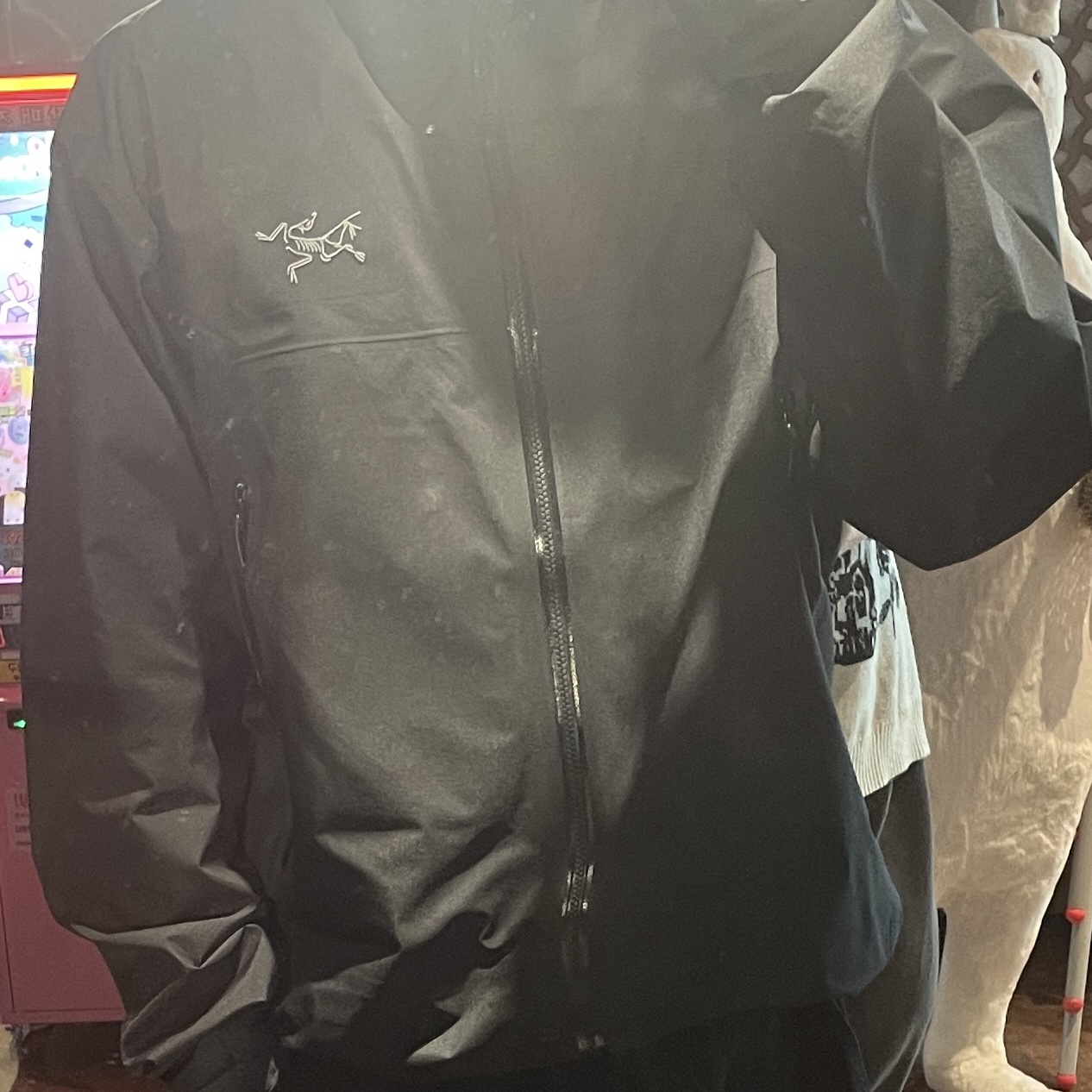 Arc'teryx Beta Jacket Black 착용 스타일