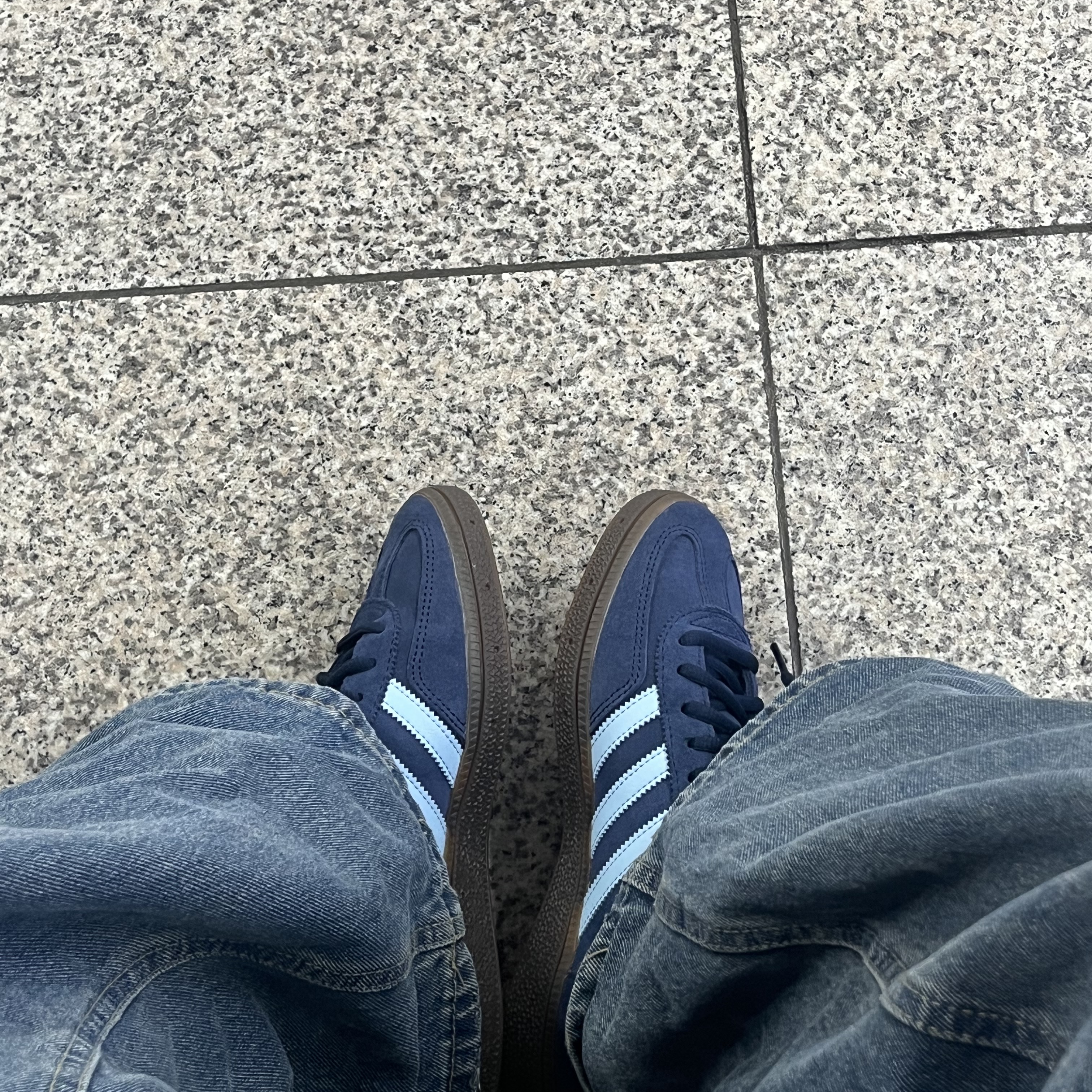 Adidas Spezial Handball Collegiate Navy 착용 스타일