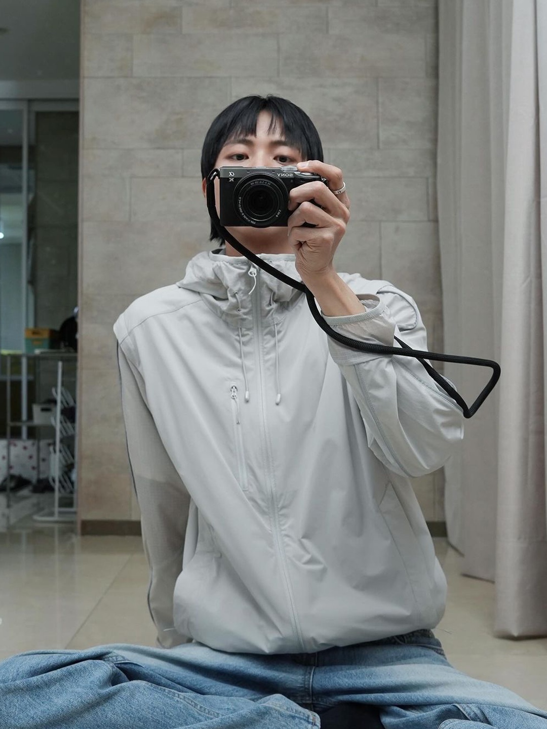 NON FLOOR Wind Taker Jacket Gray, Montbell Wind Blast Hooded Jacket Black 착용 스타일 - 5