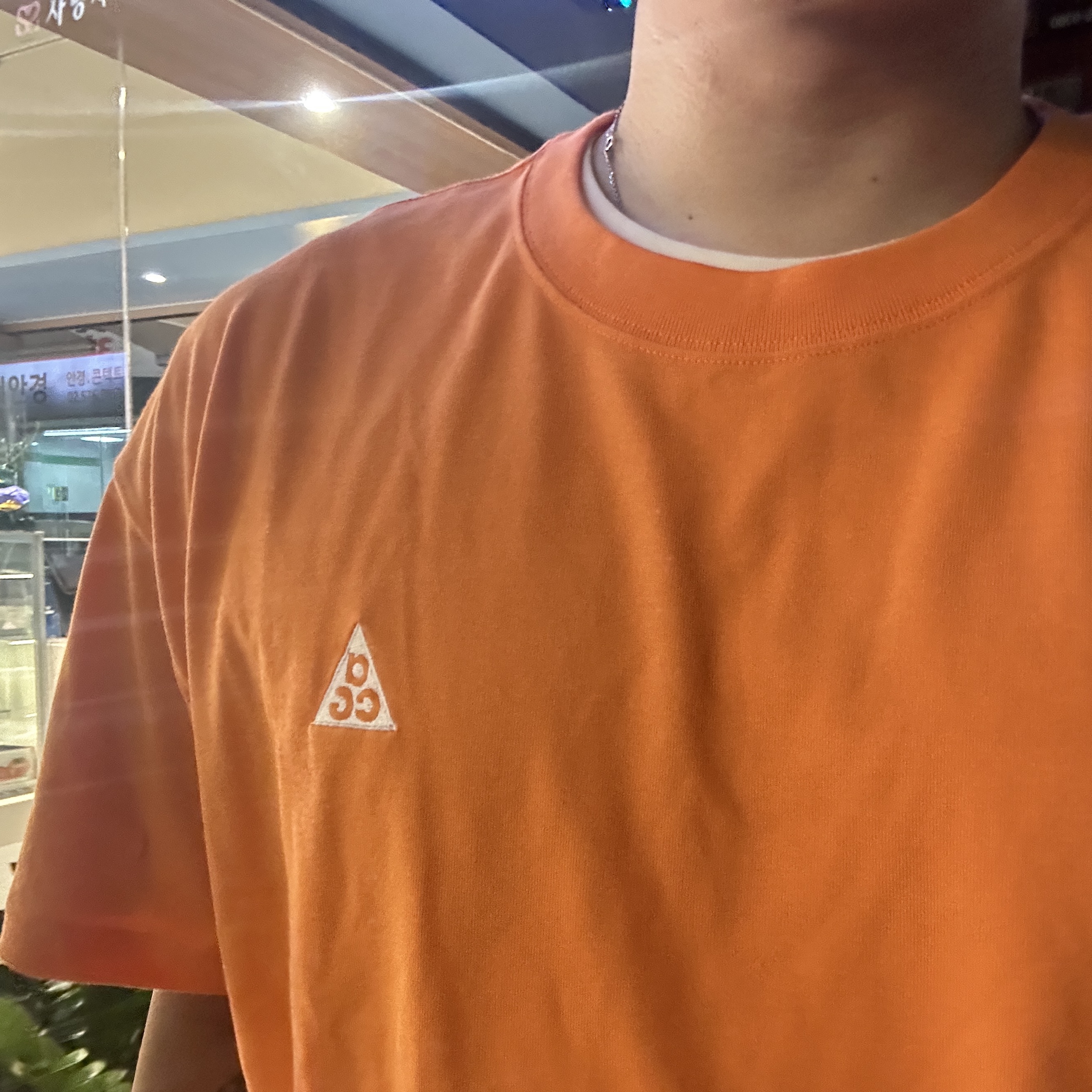 Nike ACG LBR T-Shirt Bright Mandarin - Asia, Stussy Undershirt White (3 Pack) 착용 스타일