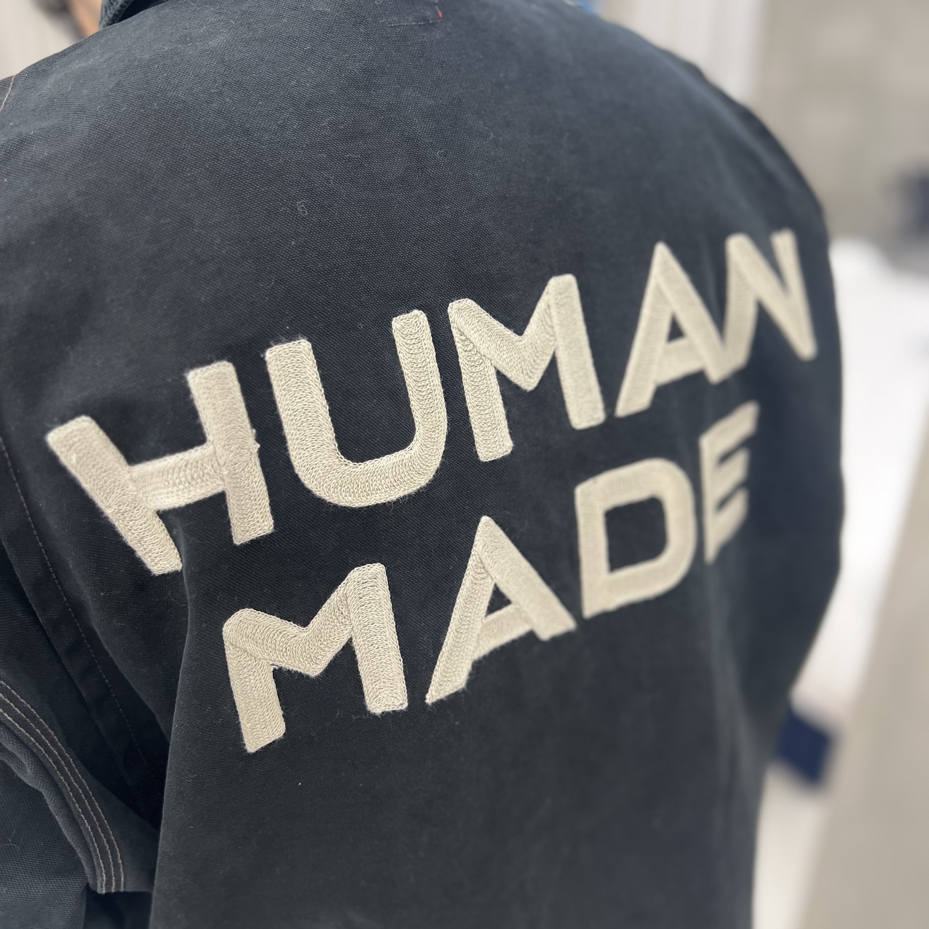 Human Made Zip-Up Embroidery Blouson Black 착용 스타일 - 2
