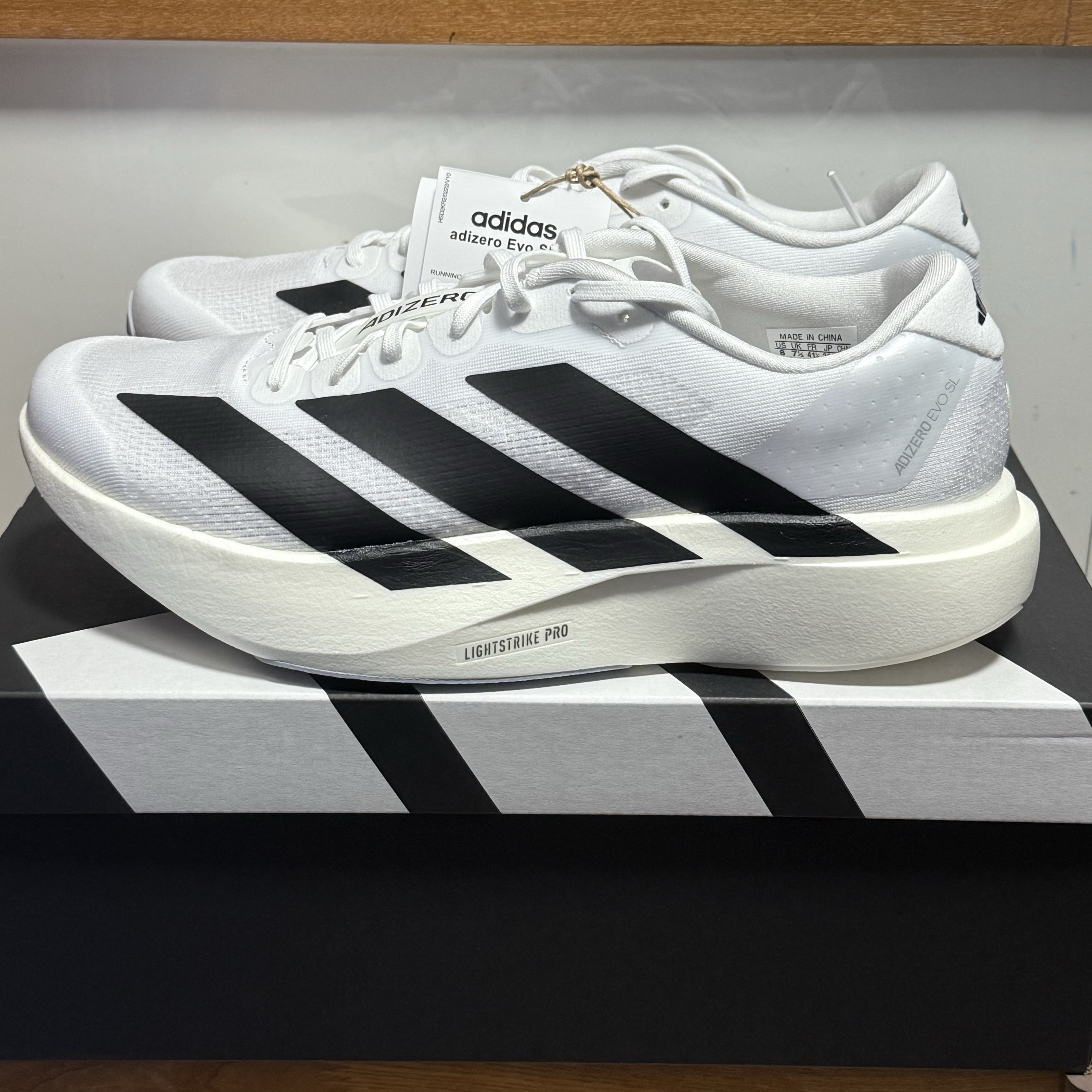 Adidas Adizero EVO SL Cloud White Core Black 착용 스타일