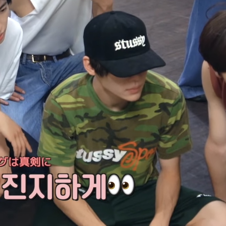 Stussy Sport Script T-Shirt Camo 착용 스타일 - 1