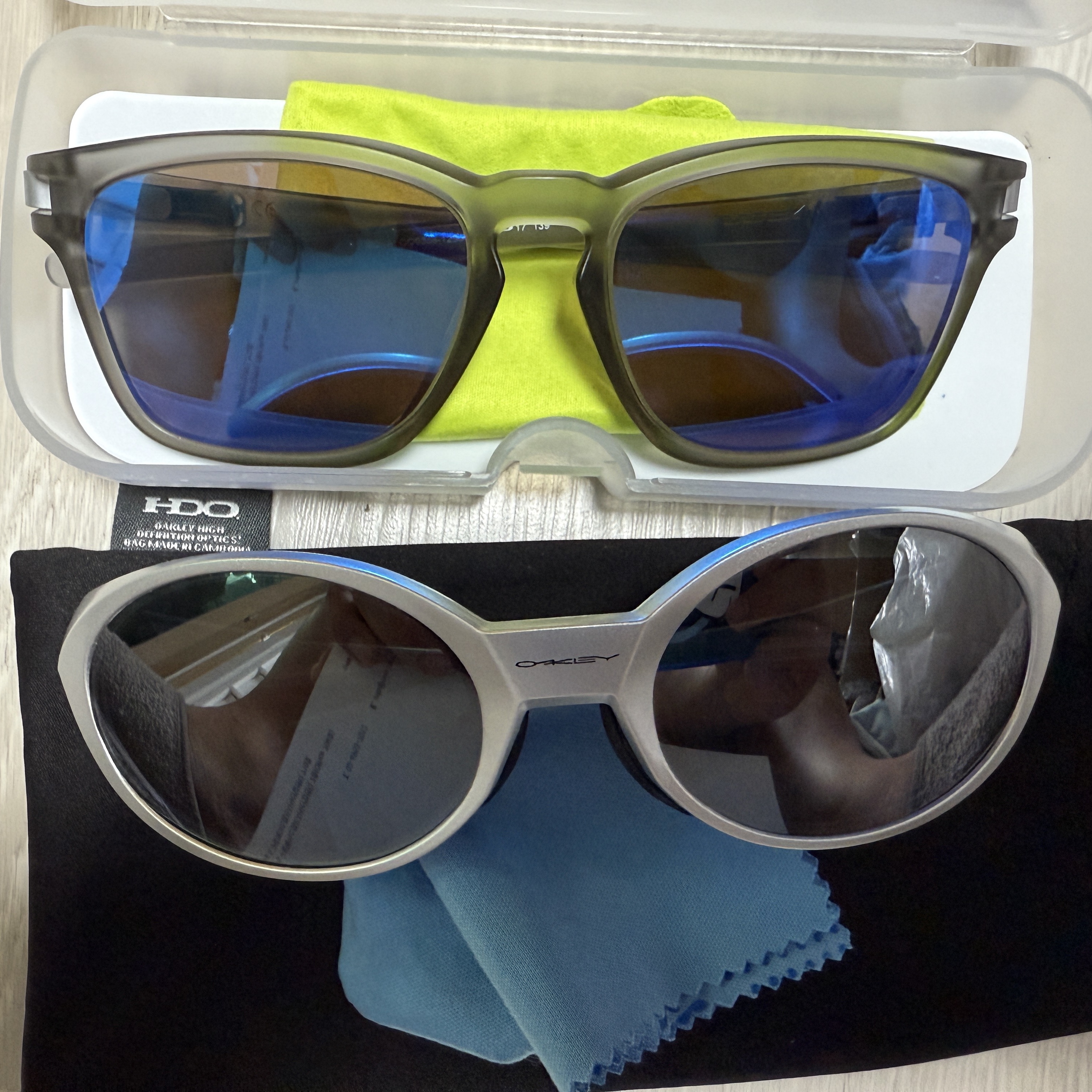 Oakley Eye Jacket Redux Silver Frame Prizm Black Polarized Lenses High Bridge Fit 착용 스타일