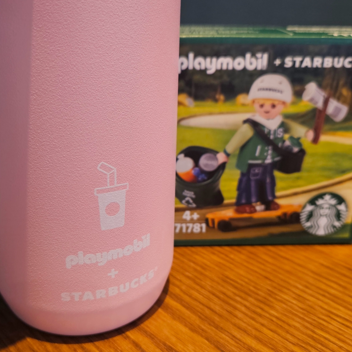 Starbucks x Playmobil SS Kinto Play Cold Cup 300ml 착용 스타일 - 2