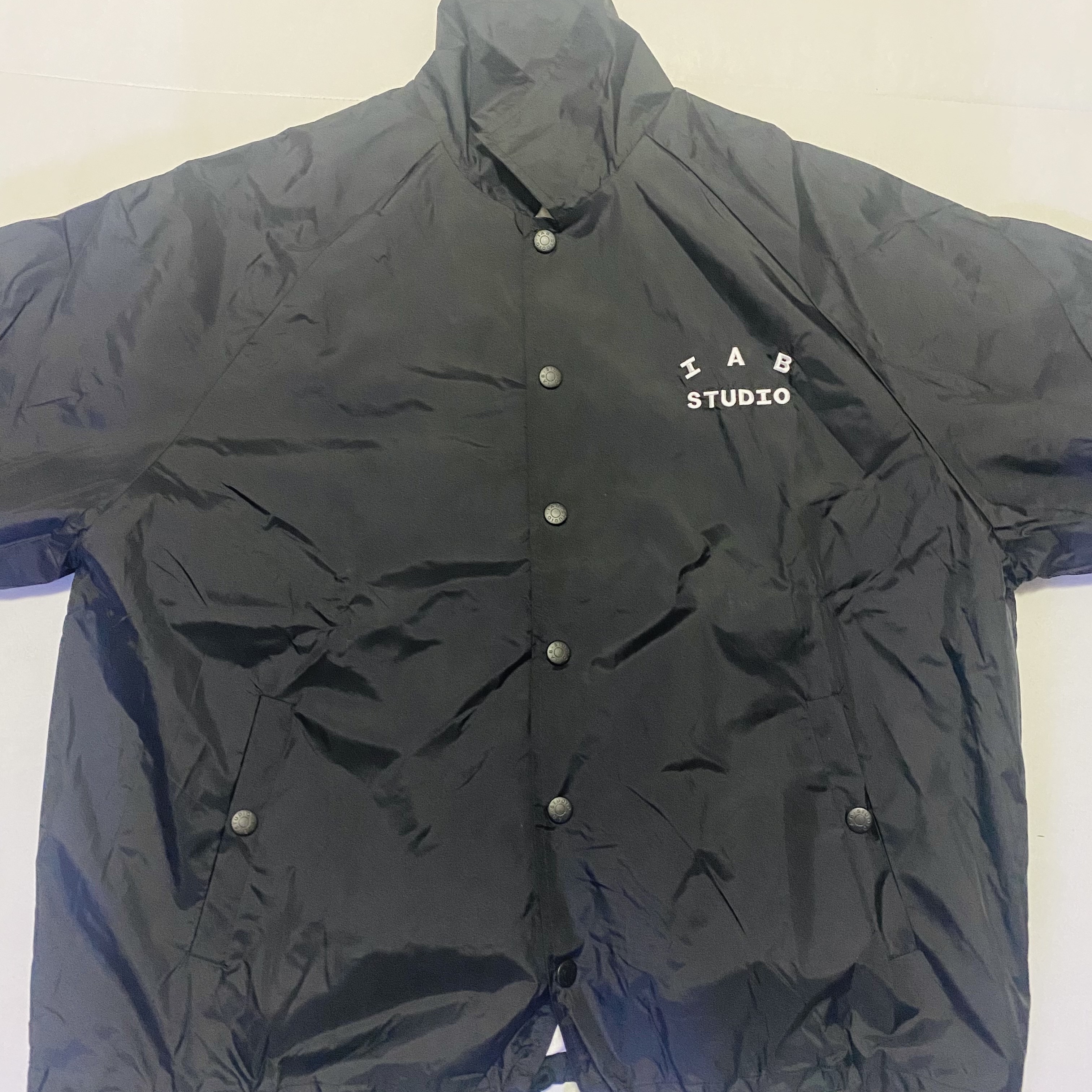IAB Studio Coach Jacket Black 착용 스타일