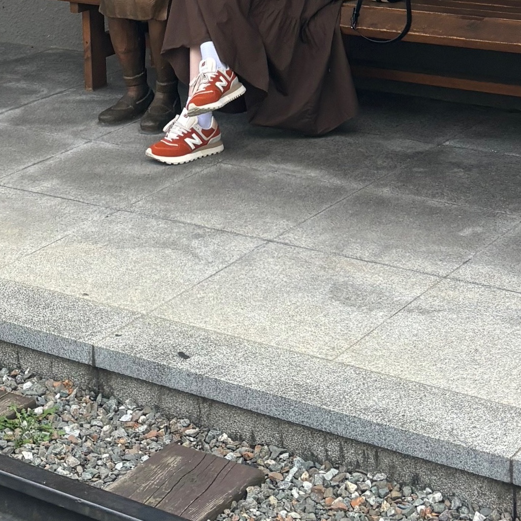 New Balance 574 Legacy Brown White 착용 스타일 - 1