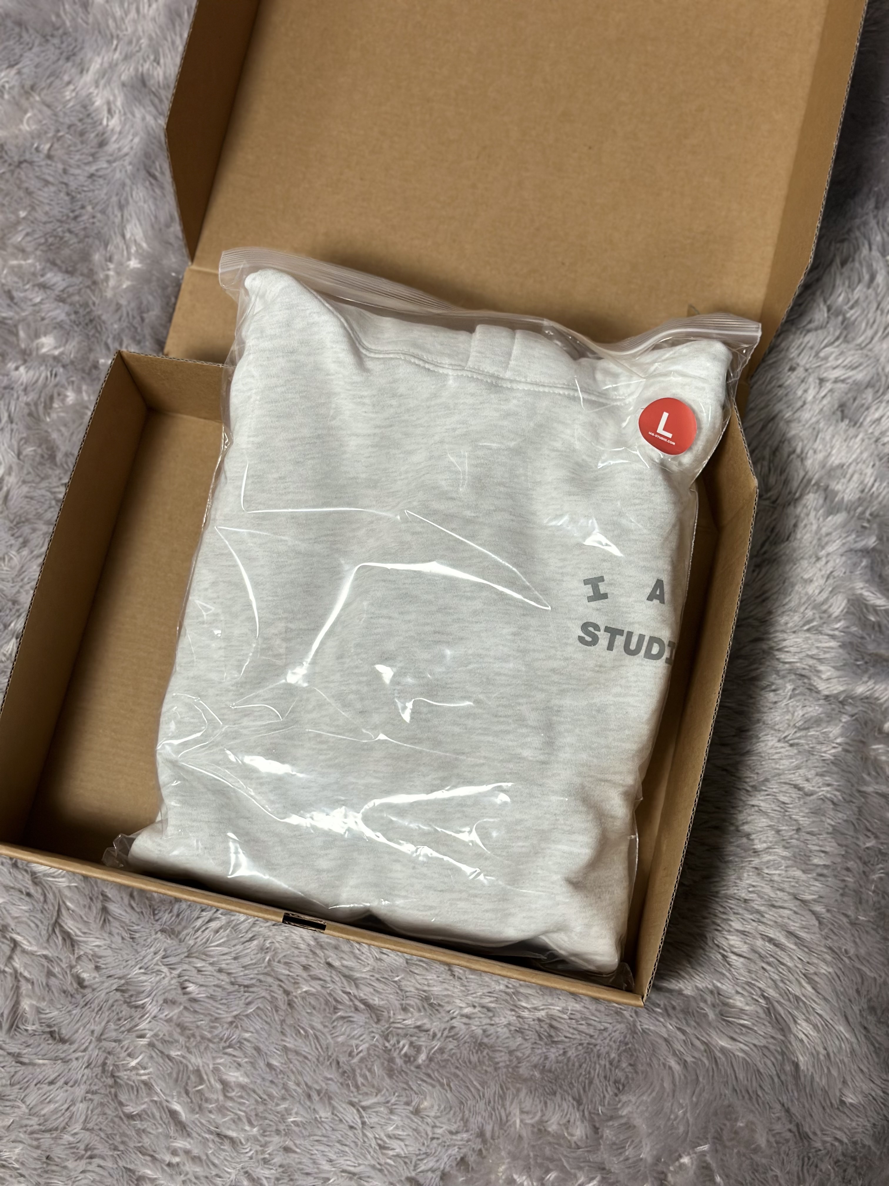 IAB Studio Hoodie Light Gray 착용 스타일 - 2