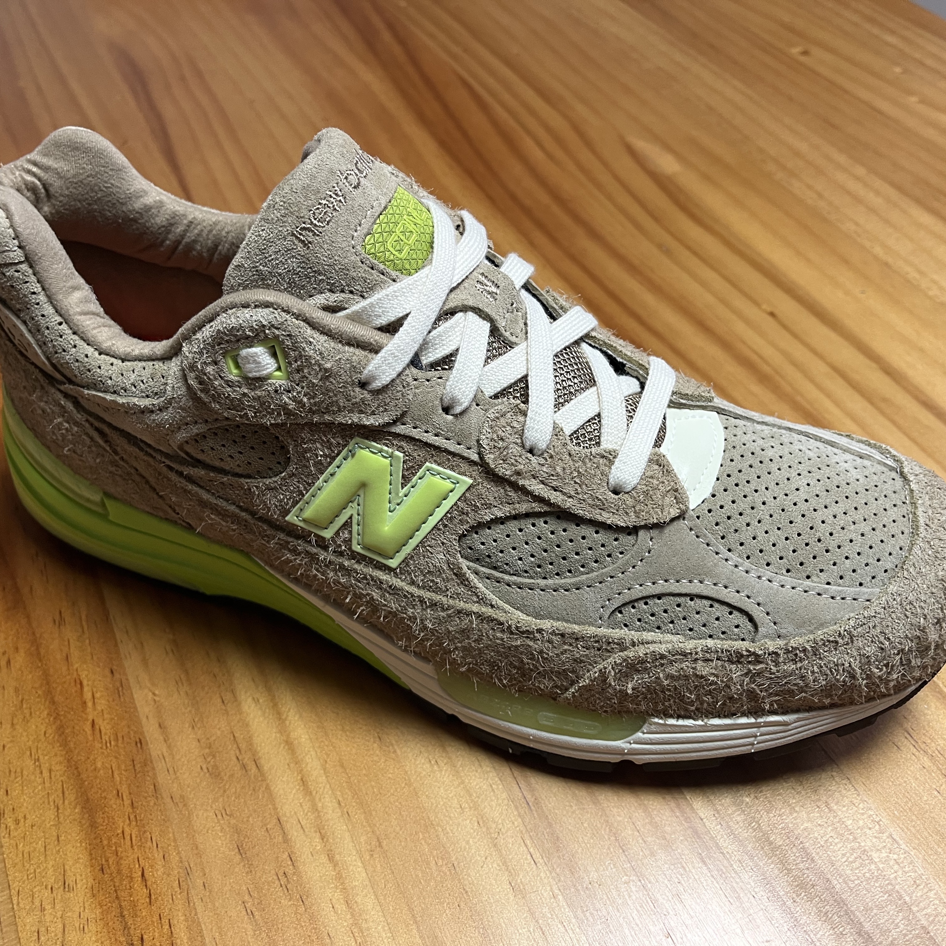 New Balance x Concepts 992 Made in USA Low Hanging Fruit (Regular Box) 착용 스타일