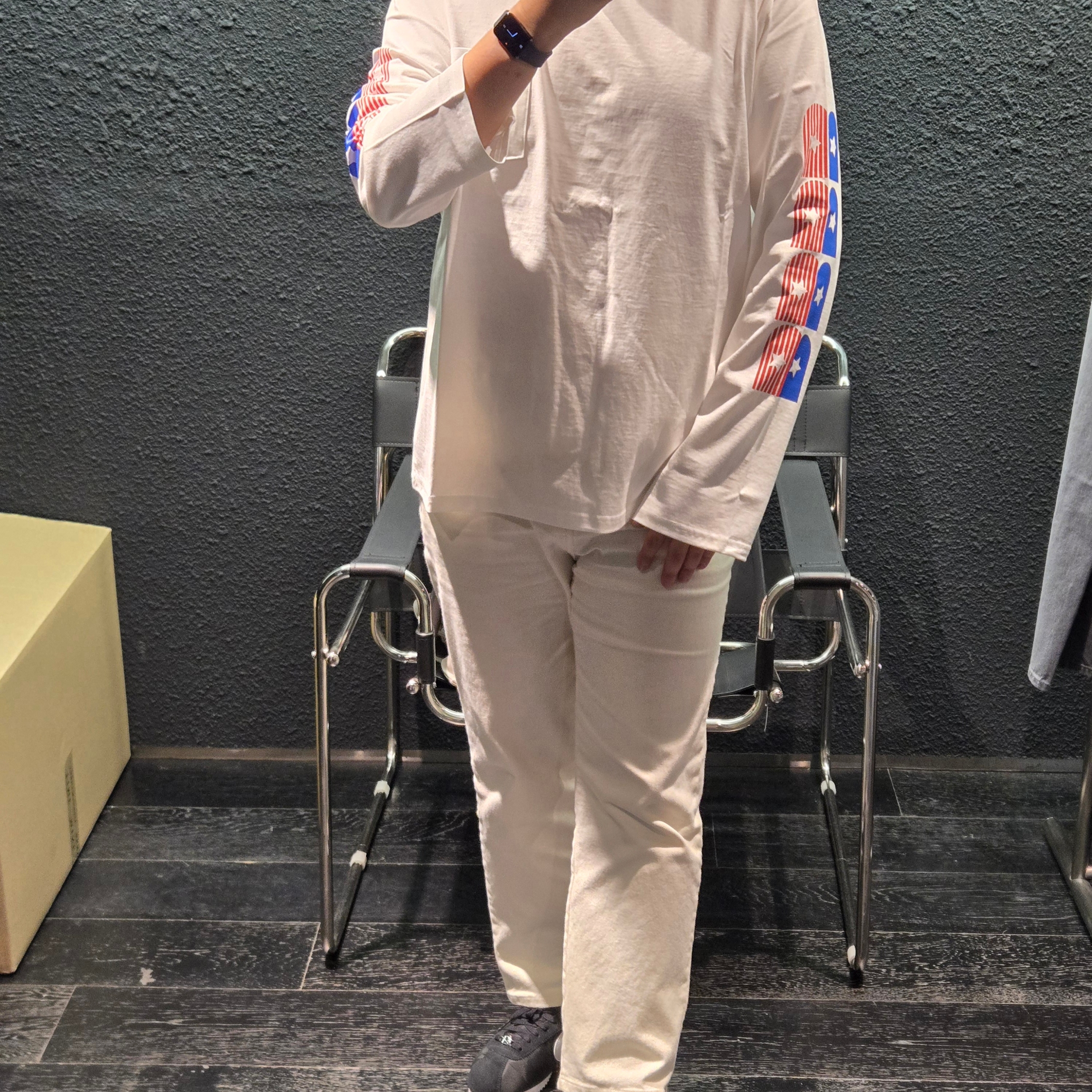 Birthdaysuit B Logo L/S T-Shirt White, Nike Cortez TXT Black White 착용 스타일 - 2