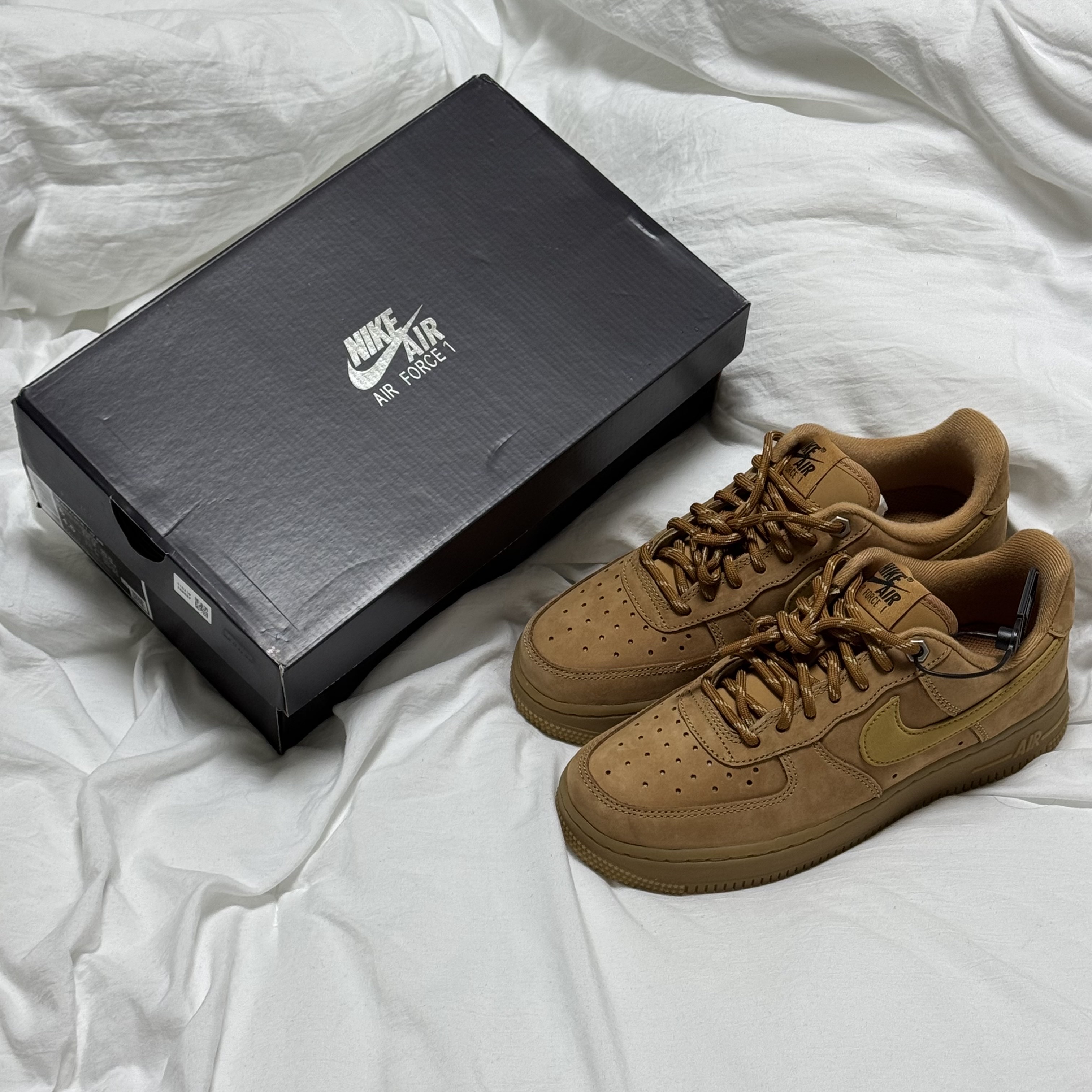 (W) Nike Air Force 1 '07 WB Flax Wheat 착용 스타일
