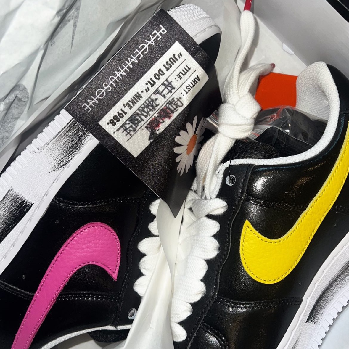 Nike x Peaceminusone Air Force 1 Low Para-Noise 3.0 Black and Multicolor 착용 스타일
