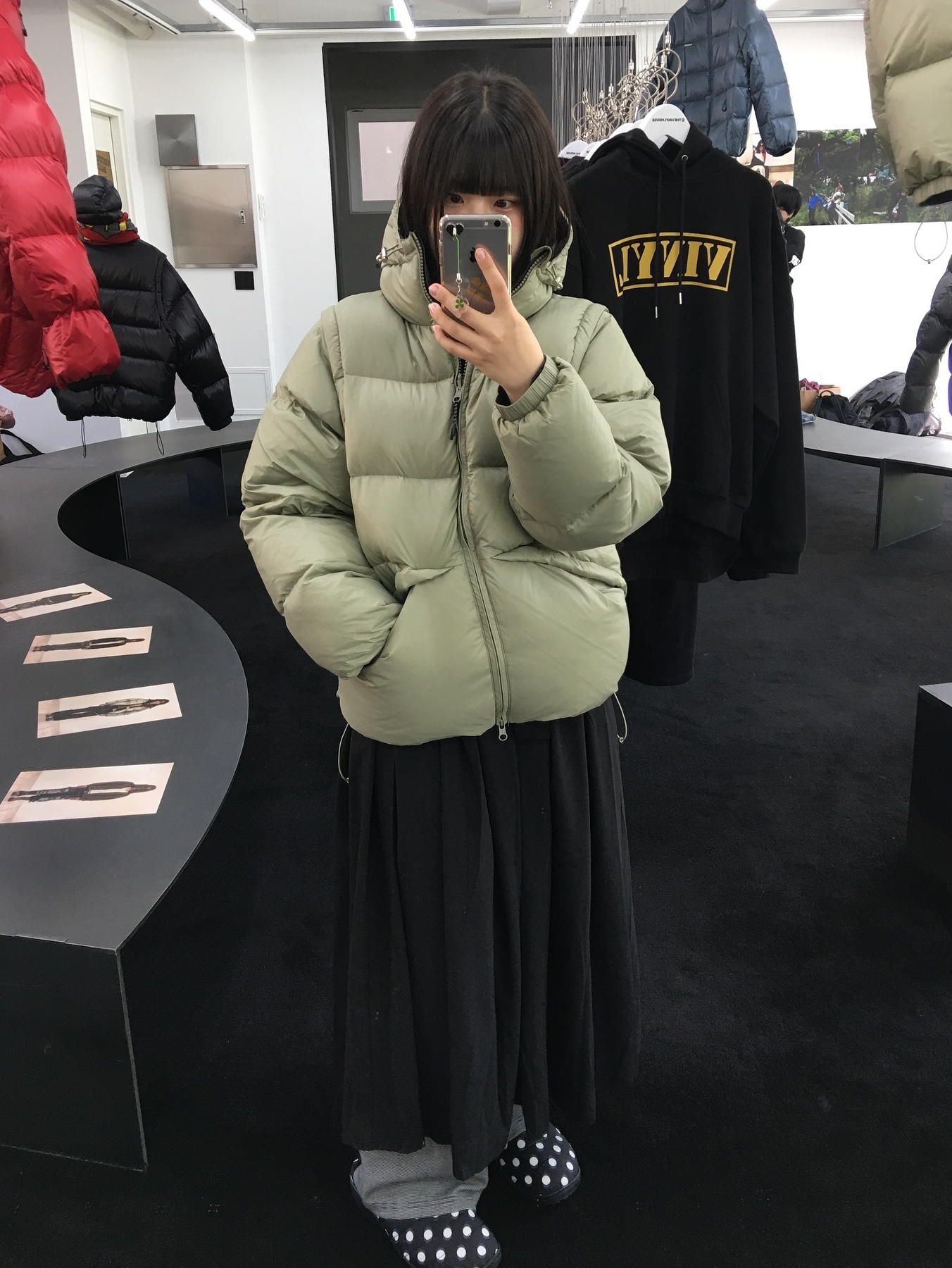 Thevinylhouse Reversible Padded Jacket Black, Thevinylhouse Reversible Padded Jacket Sand 착용 스타일