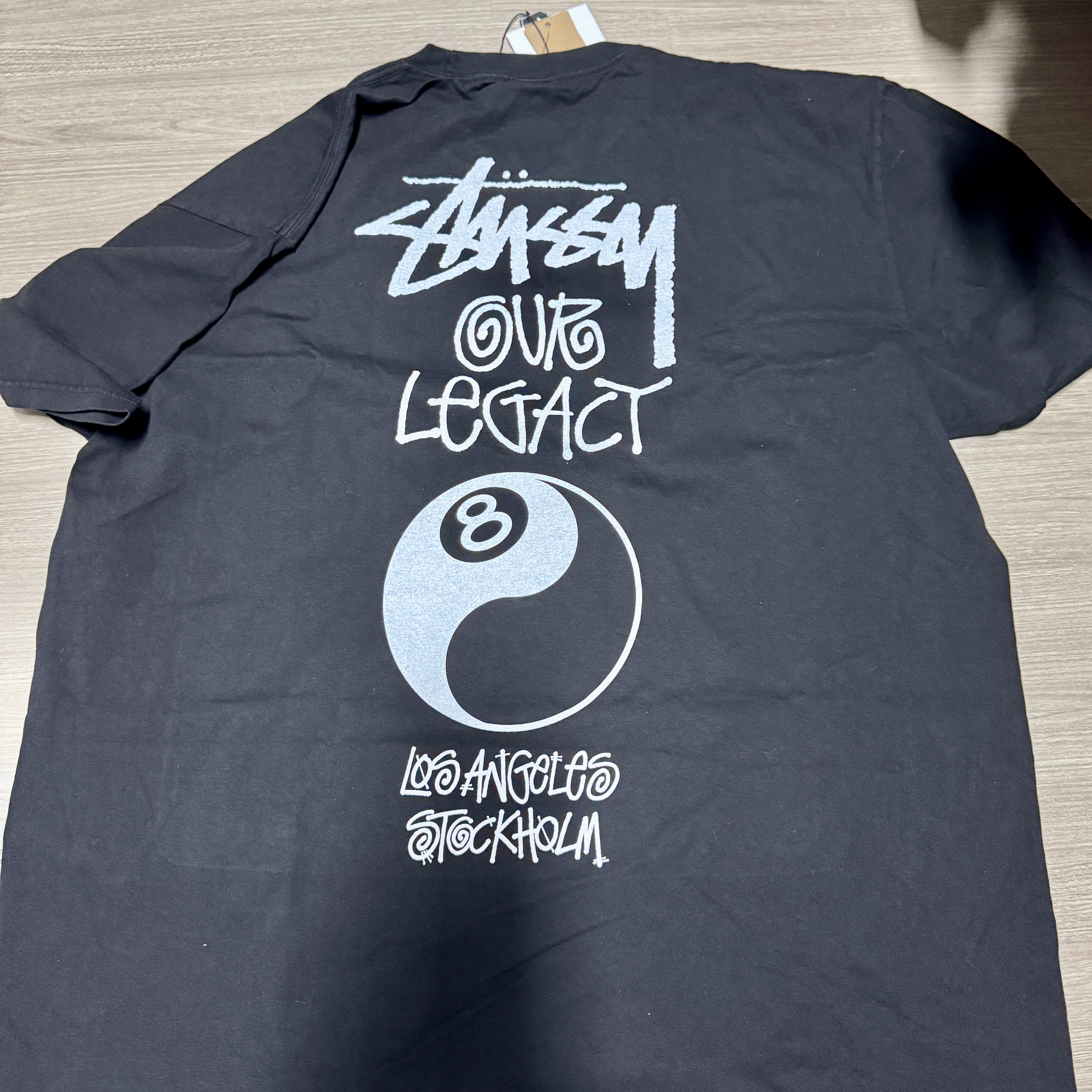 Stussy x Our Legacy Work Shop 8 Ball Pigment Dyed Yin Yang T-Shirt Black 착용 스타일 - 2