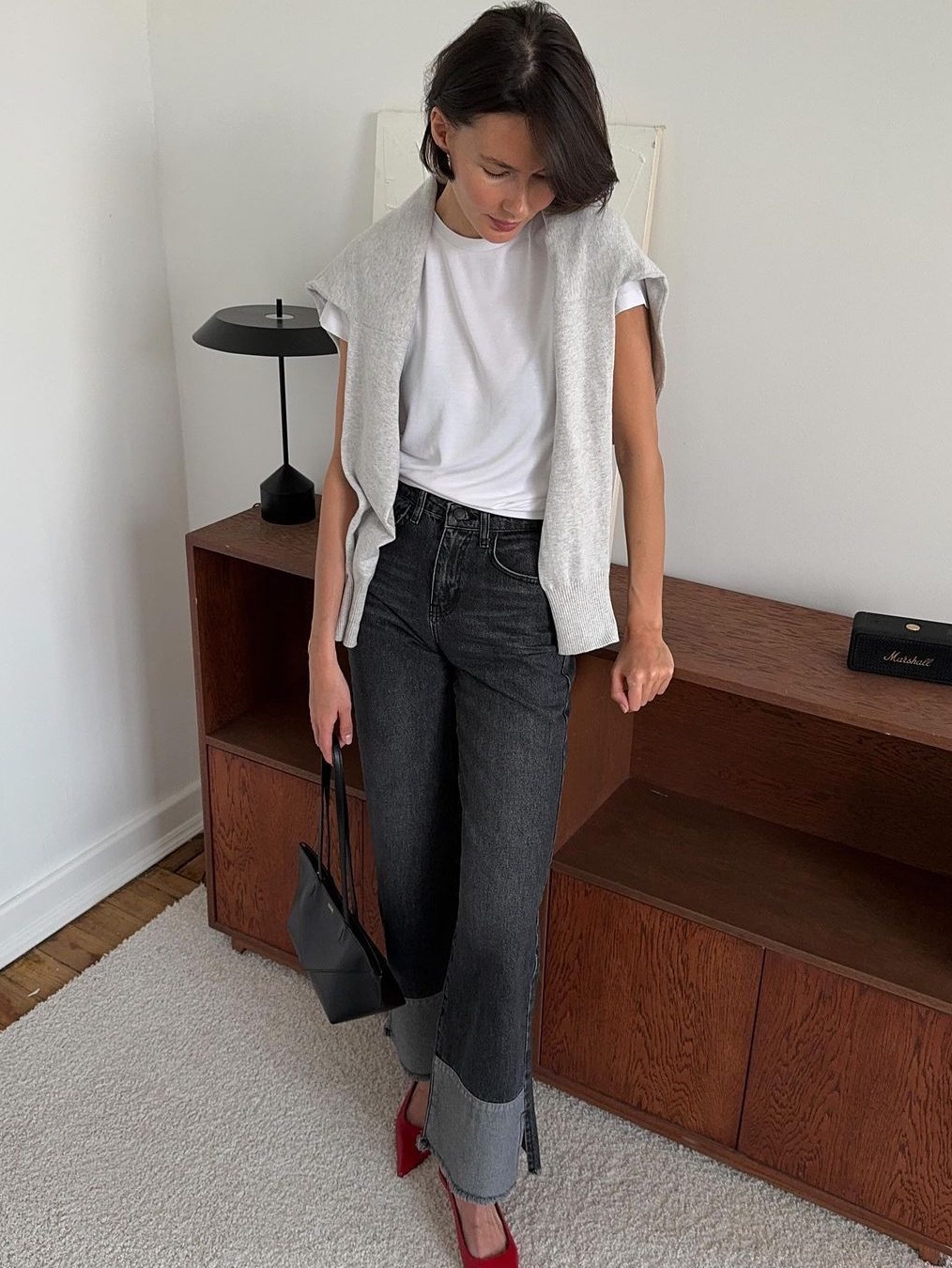 Carhartt WIP Smith Denim Double Knee Pants Black Stone Washed, Zara x Ader Error Slit Jeans Black 착용 스타일 - 5