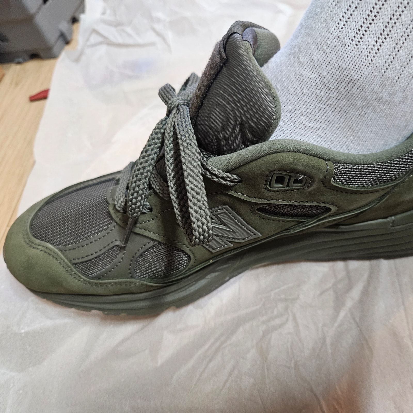 New Balance x Stone Island 991v2 Made in UK Olive Green 착용 스타일 - 3