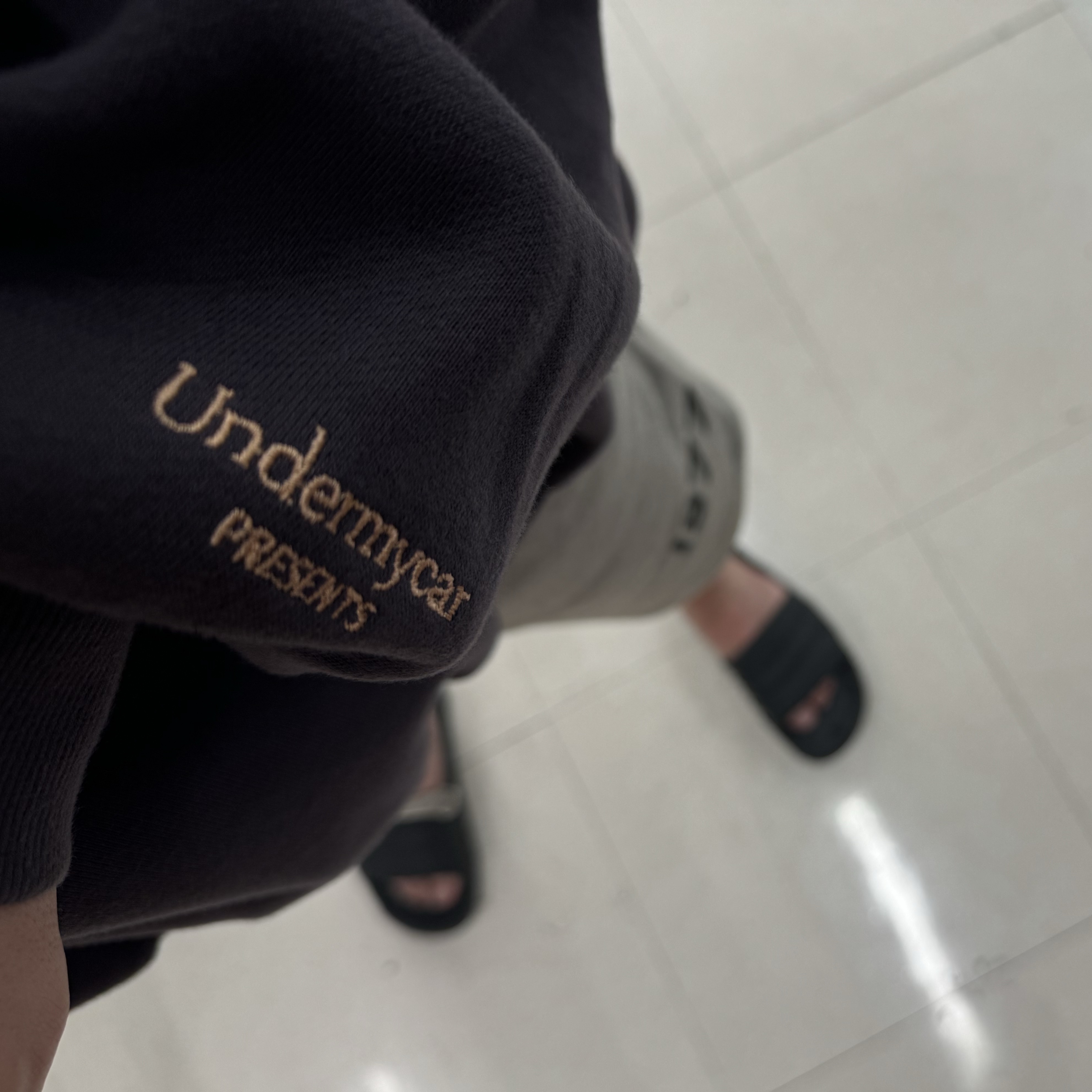 Undermycar Mu.12 Anti Fxxking Logo Play Oversized Bonded Hoodie Purple, Essentials 1977 Shorts Dark Oatmeal - 22SS 착용 스타일
