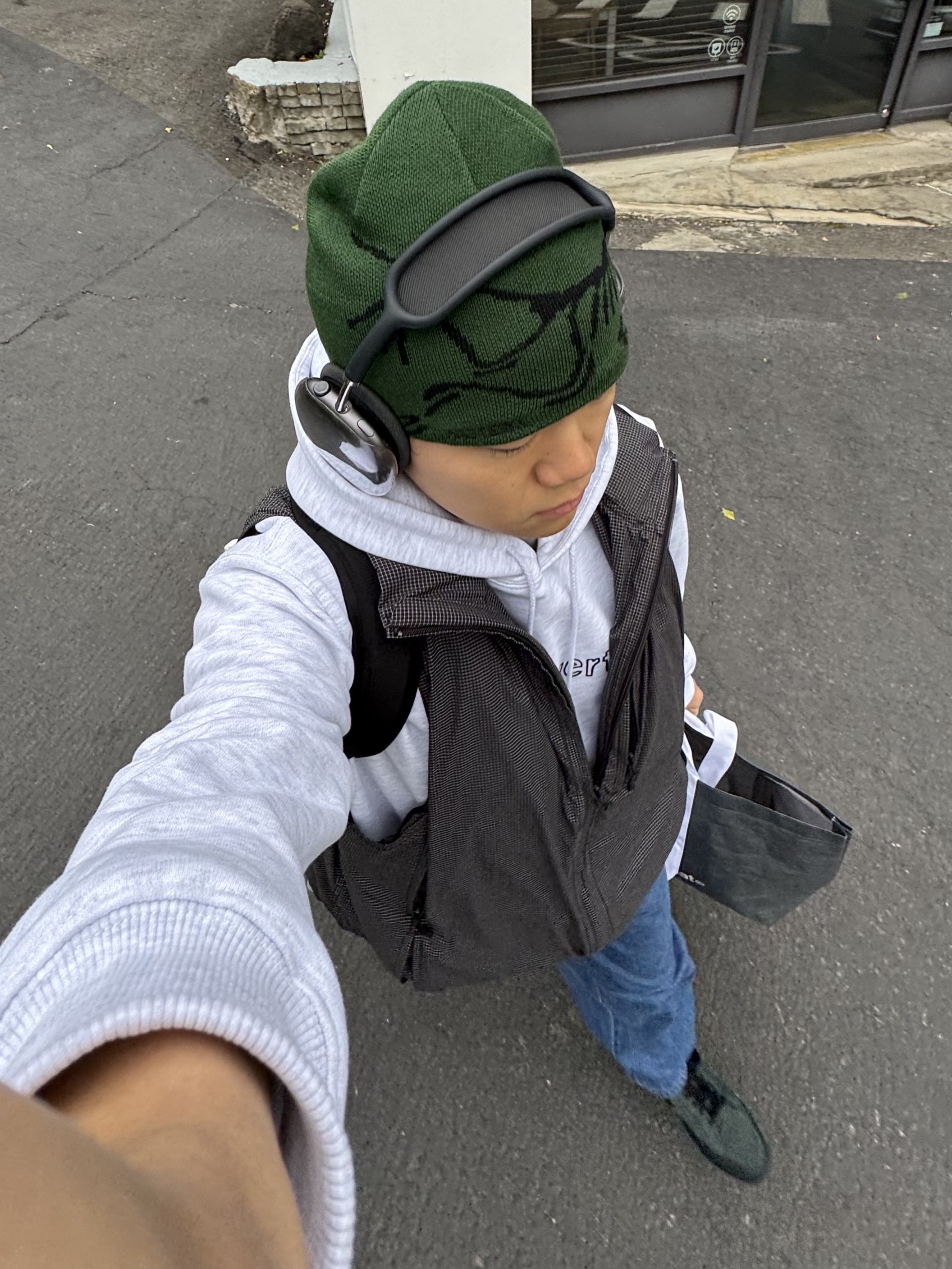 Converse One Star Pro Classic Suede Secret Pines, Arc'teryx Bird Head Toque Eden Black 착용 스타일