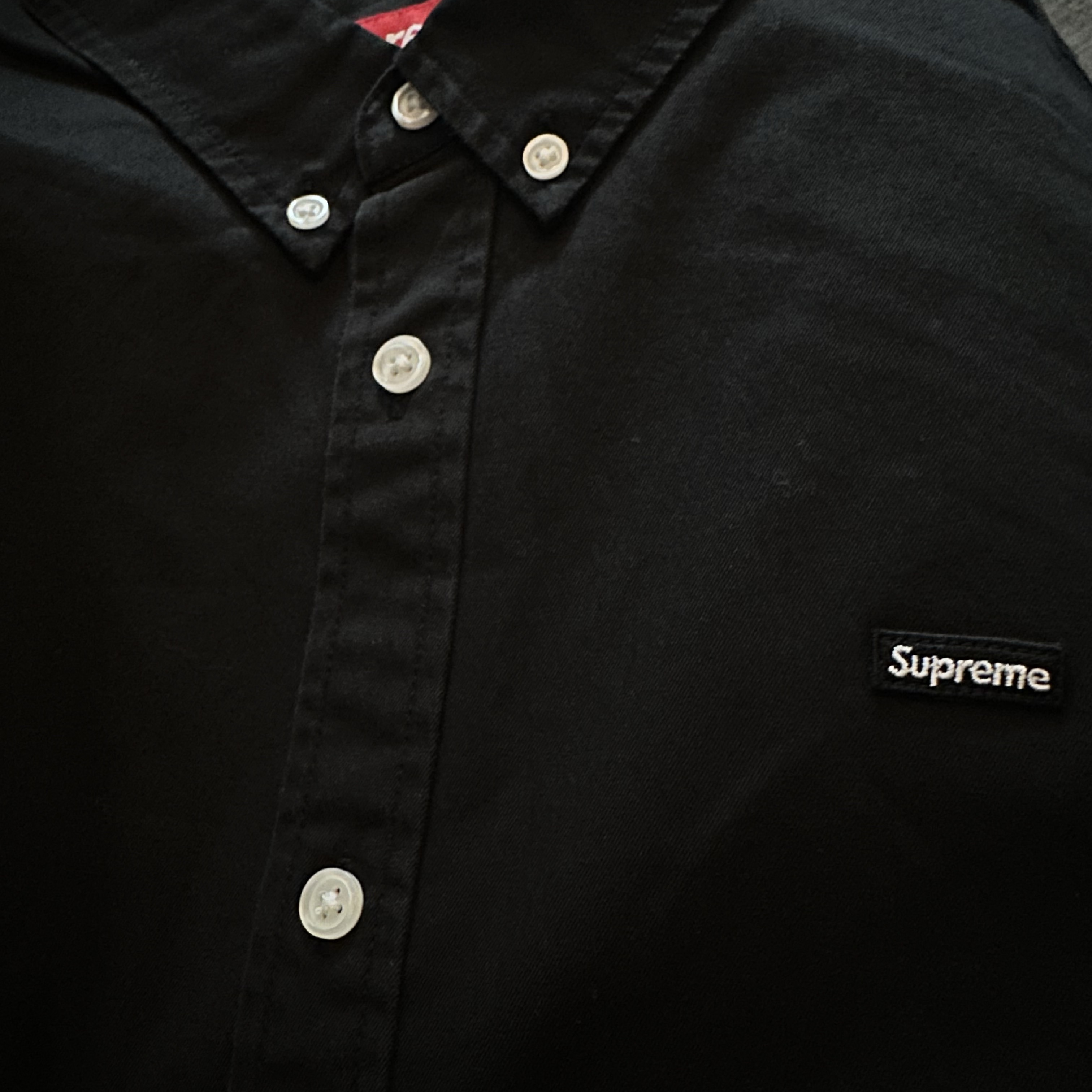 Supreme Small Box Shirt Black - 24FW 착용 스타일
