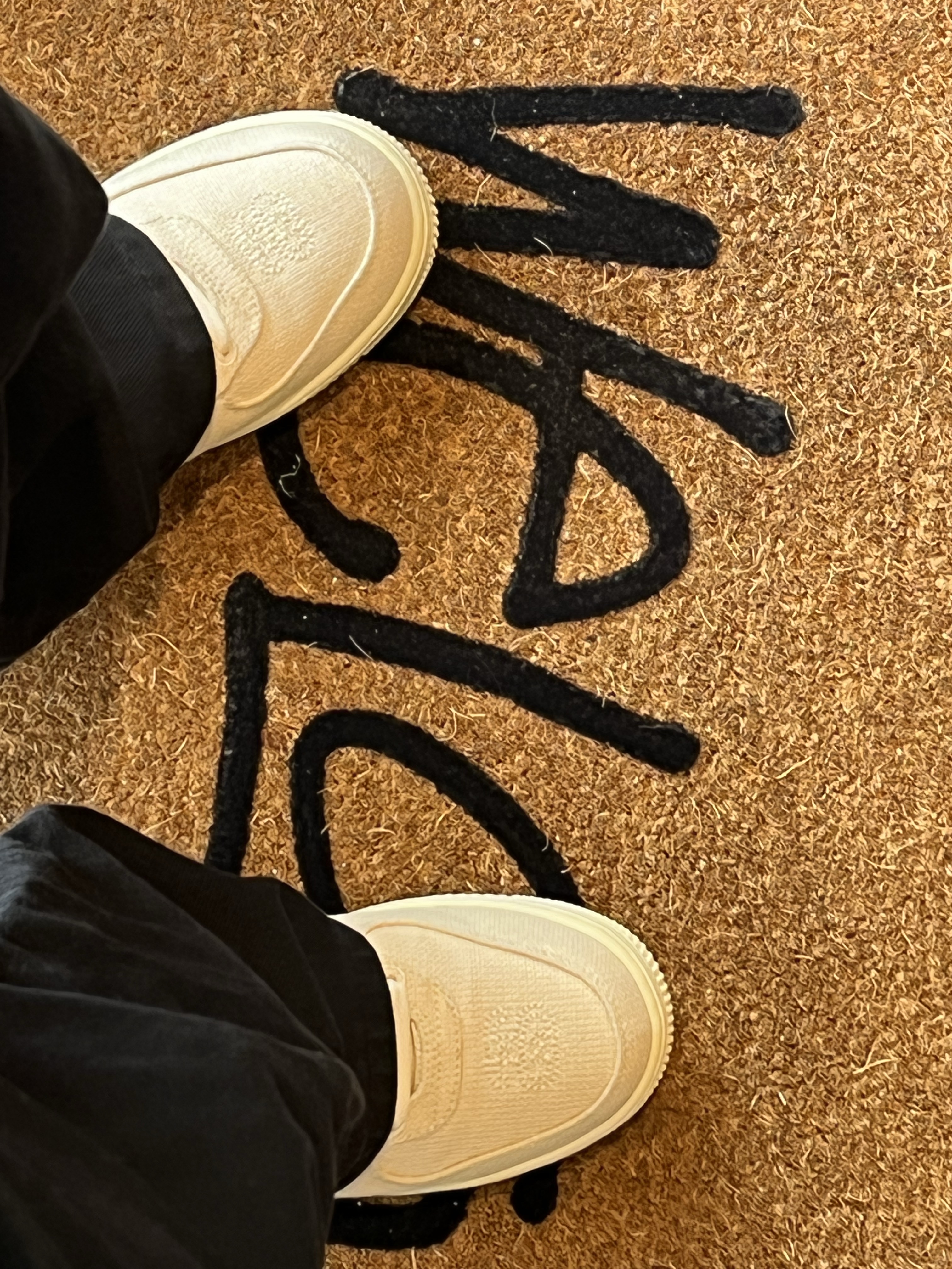 Nike x Stussy Air Force 1 '07 Mid SP Fossil, Stussy Welcome Mat Cocoa 착용 스타일 - 3