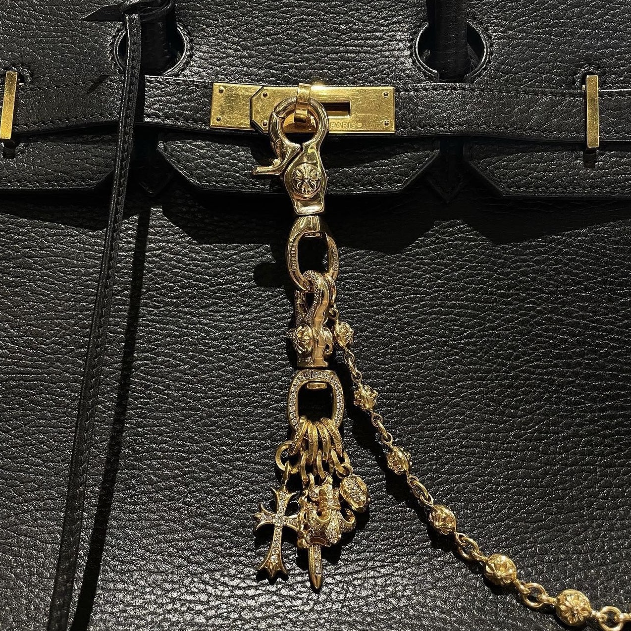 Hermes Birkin 35 Bag Togo & Gold Noir 착용 스타일 - 2