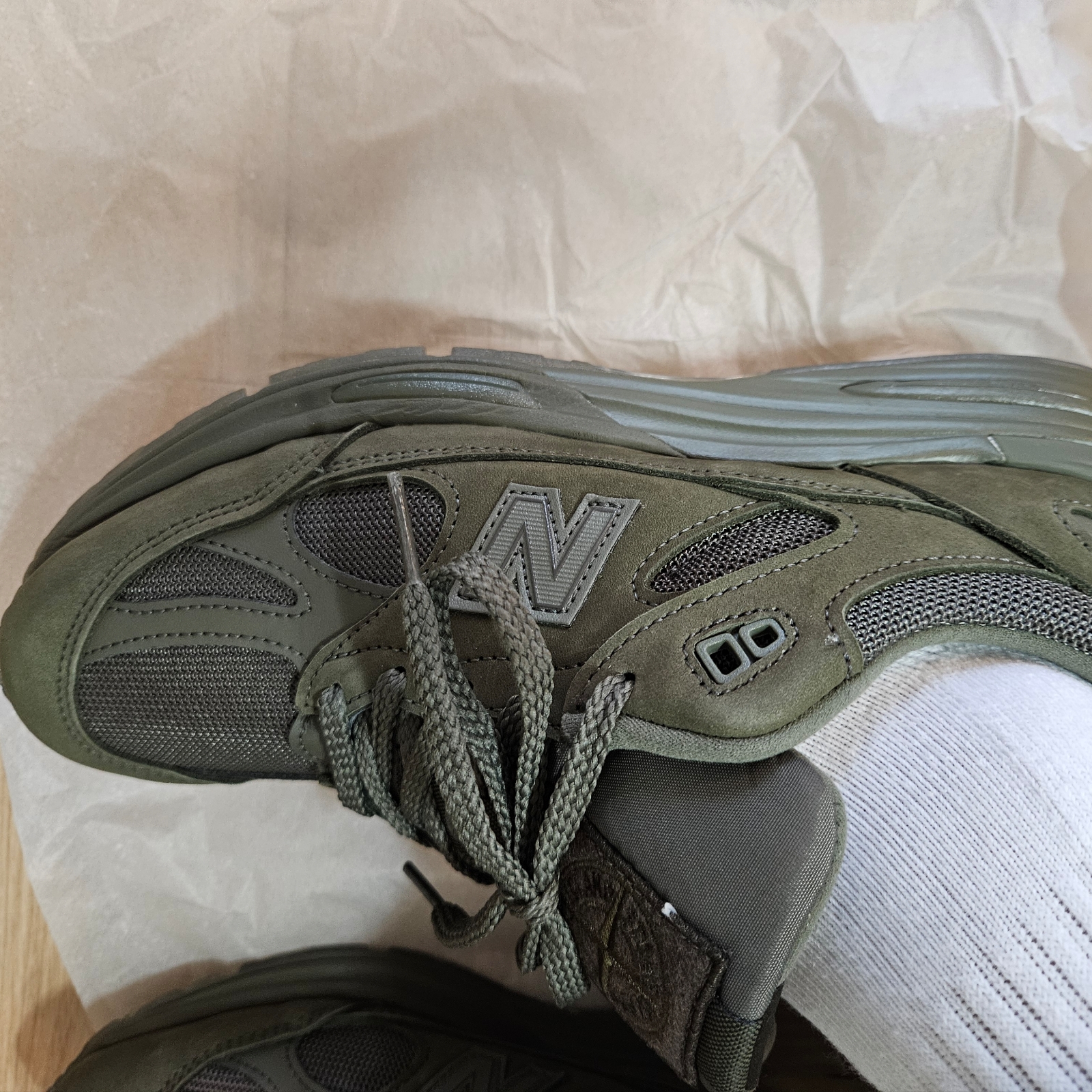 New Balance x Stone Island 991v2 Made in UK Olive Green 착용 스타일 - 2
