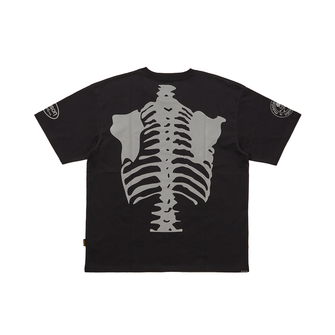 마스터마인드 월드 x 밴슨 본 SS 티 레귤러 핏 블랙 - 24FW(Mastermind World x Vanson Bone SS Tee Regular Fit Black - 24FW)