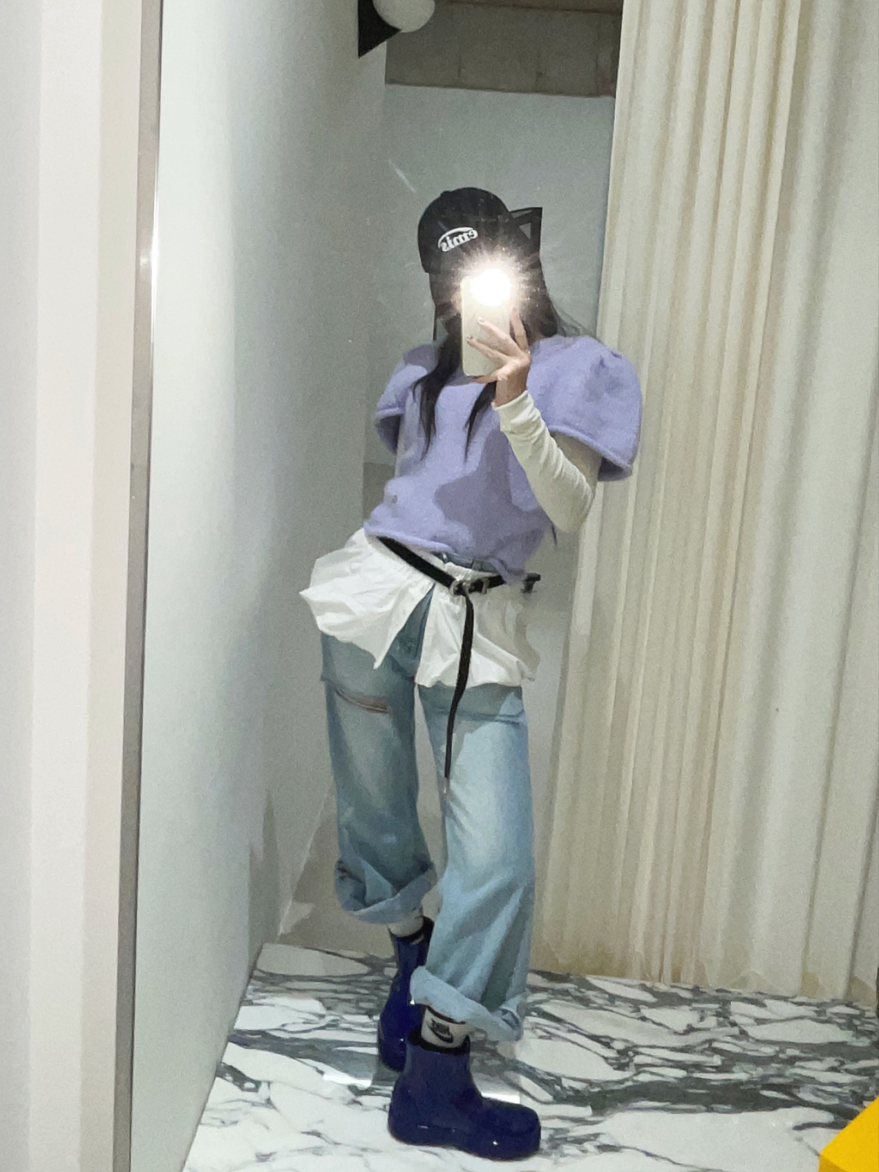 Emis New Logo Emis Cap Black, Nike Everyday Essential Crew Socks White (3 Pack/Korean Ver.) 착용 스타일 - 3