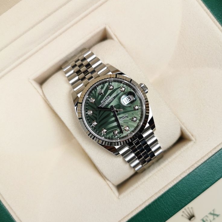 Rolex Datejust 36mm 126234 Palm Motif Olive Green Diamond-Set Jubilee 착용 스타일