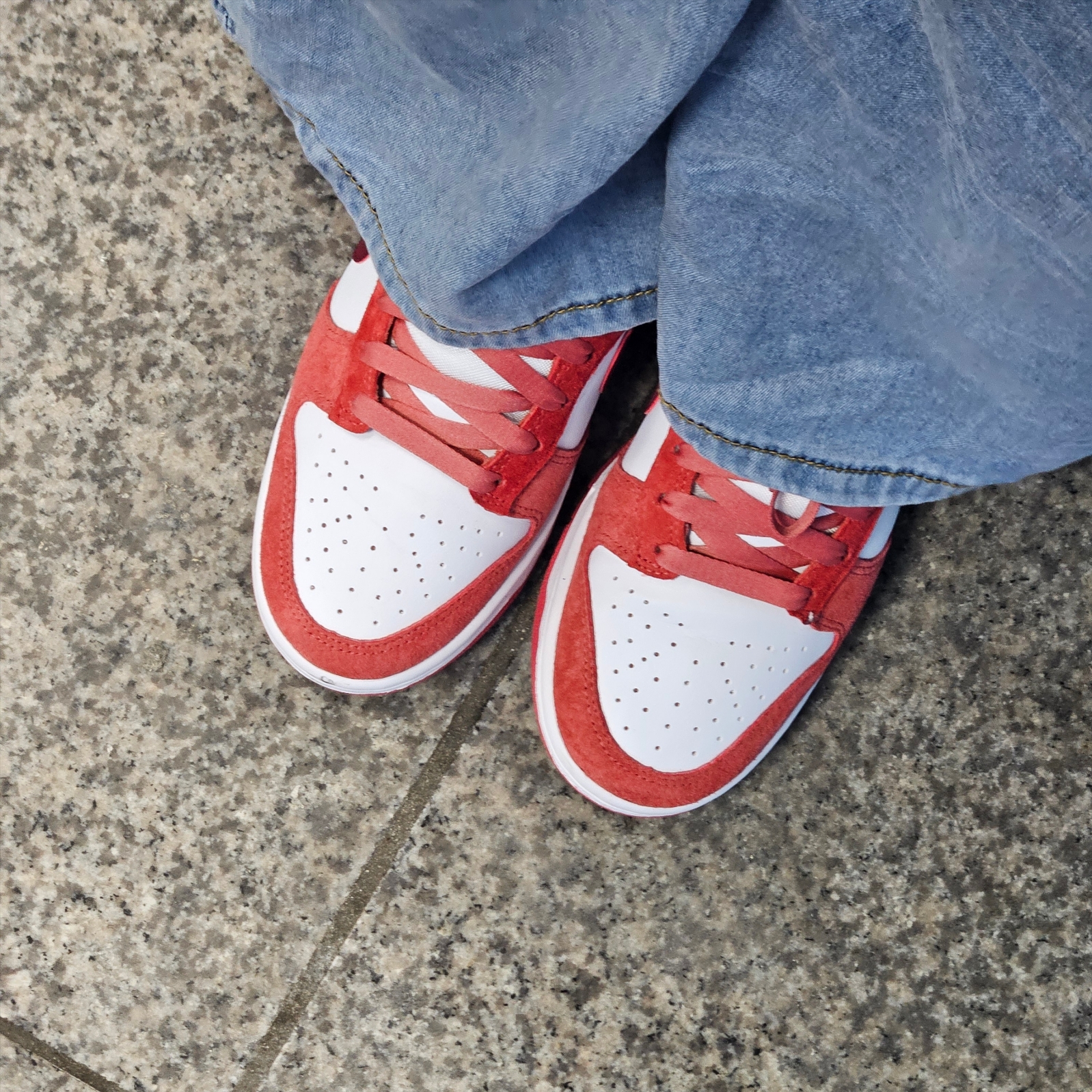 (W) Nike Dunk Low Valentine Day White Adobe 착용 스타일 - 2