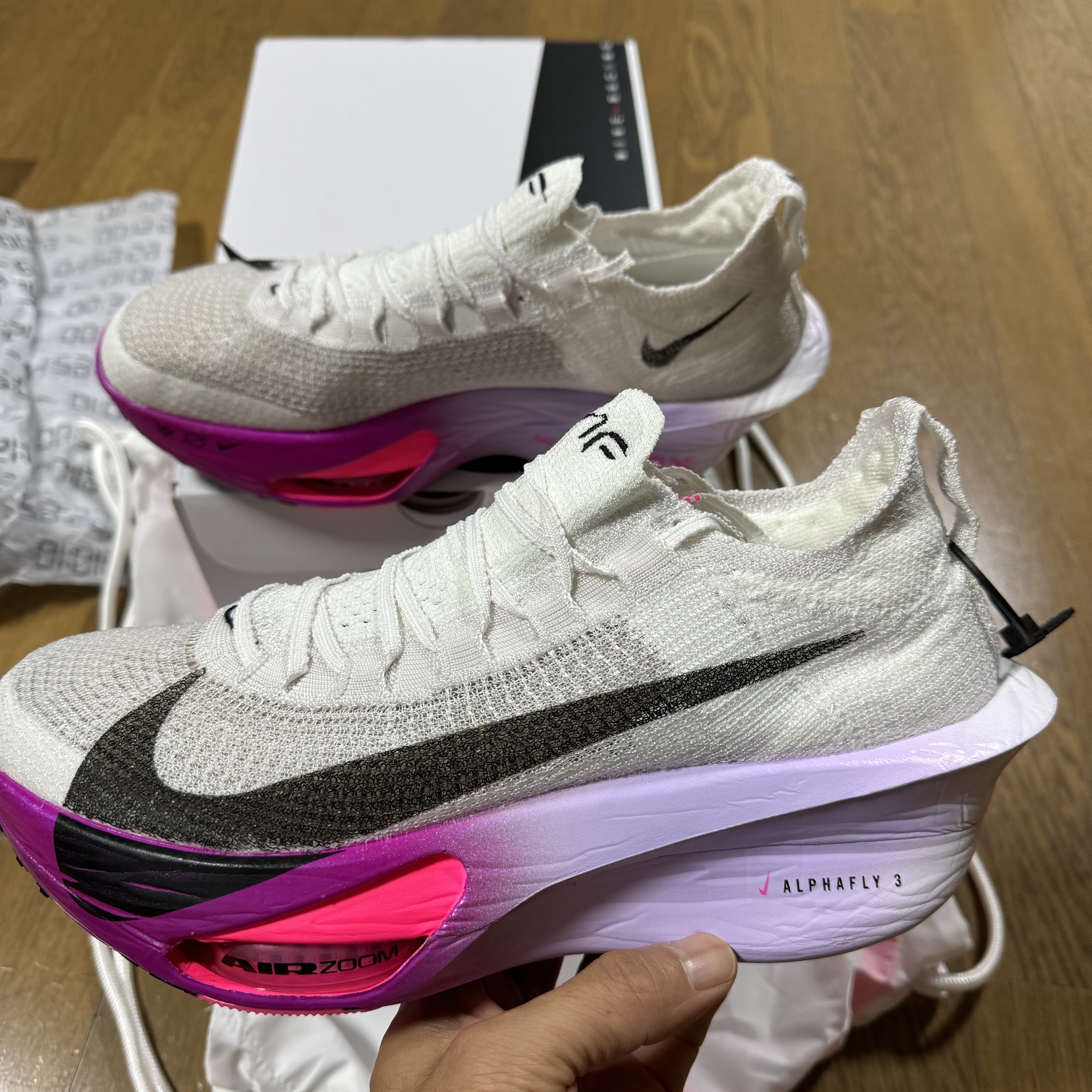Nike Air Zoom Alphafly Next% 3 Hyper Pink 착용 스타일 - 1