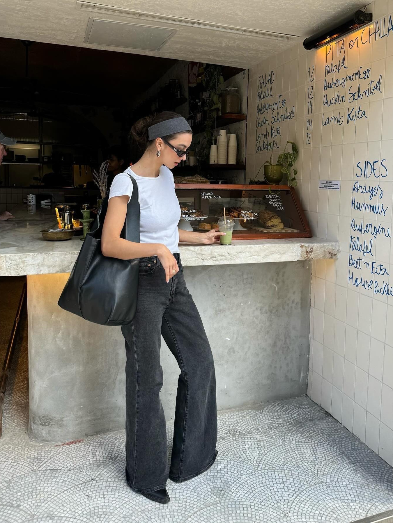 Carhartt WIP Smith Denim Double Knee Pants Black Stone Washed, Zara x Ader Error Slit Jeans Black 착용 스타일 - 3