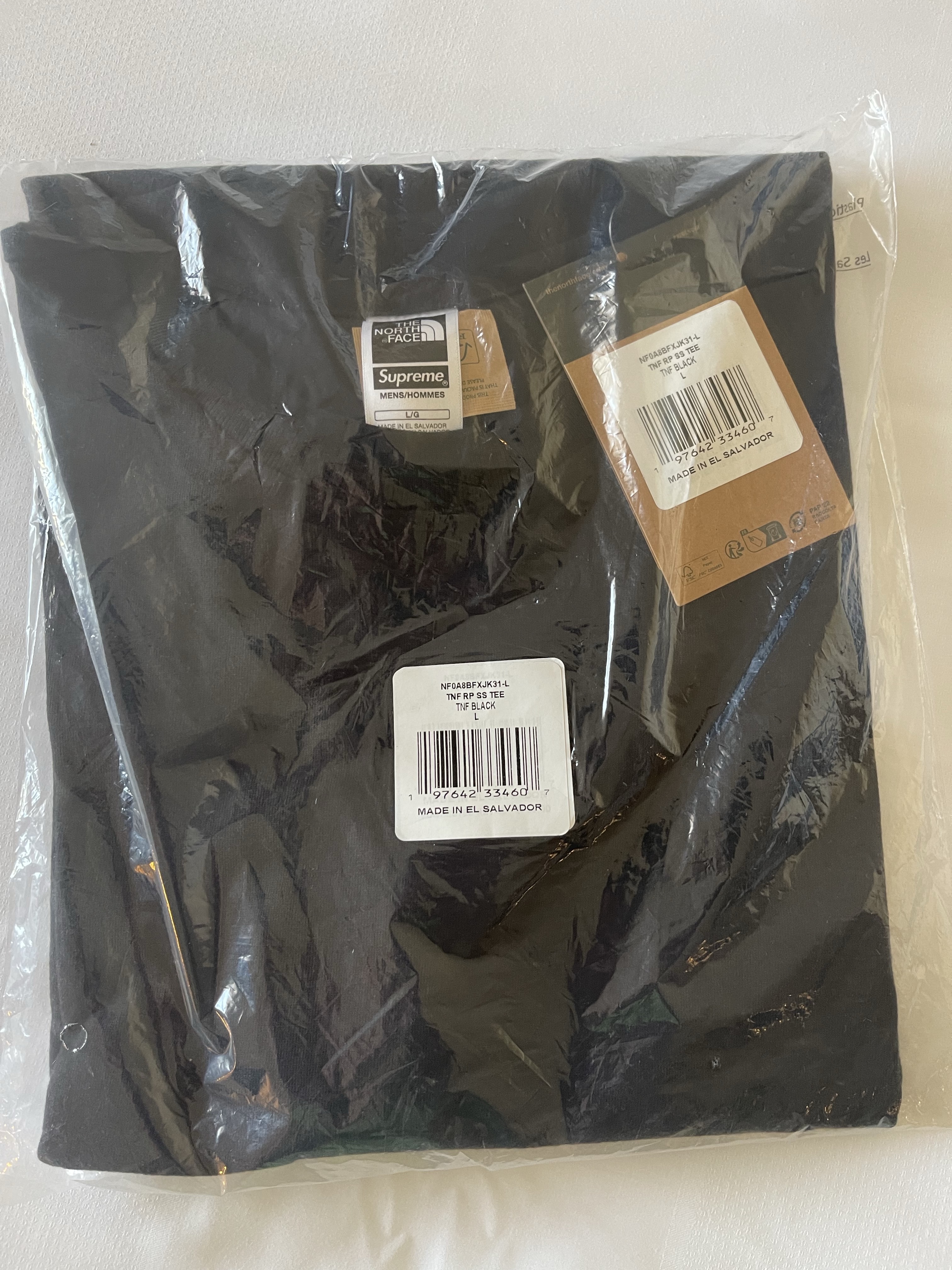 Supreme x The North Face S/S Top Black - 24FW 착용 스타일 - 1